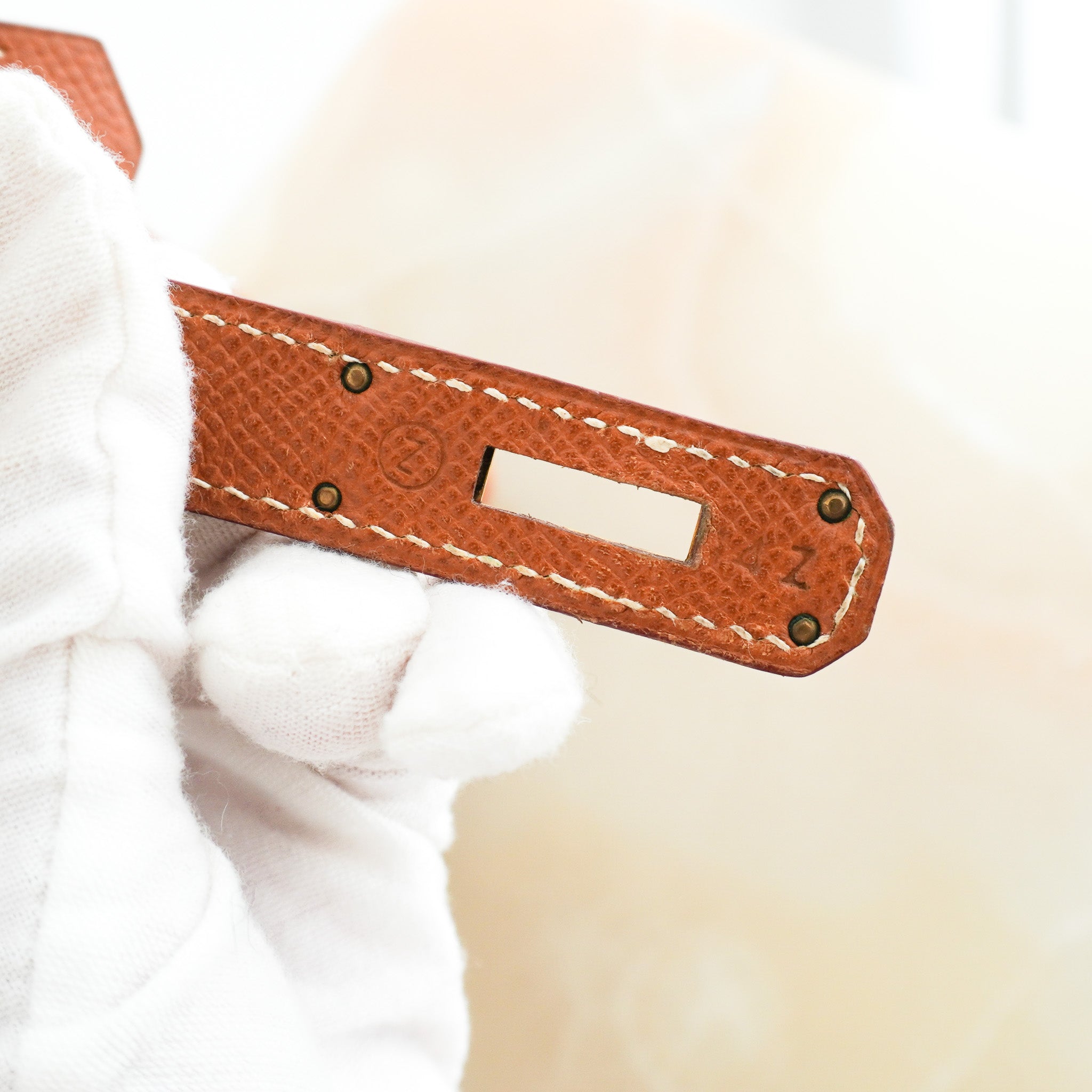 Hermès Kelly 32 Retourne Gold Courchevel | Authentic Preloved - Reloved Again