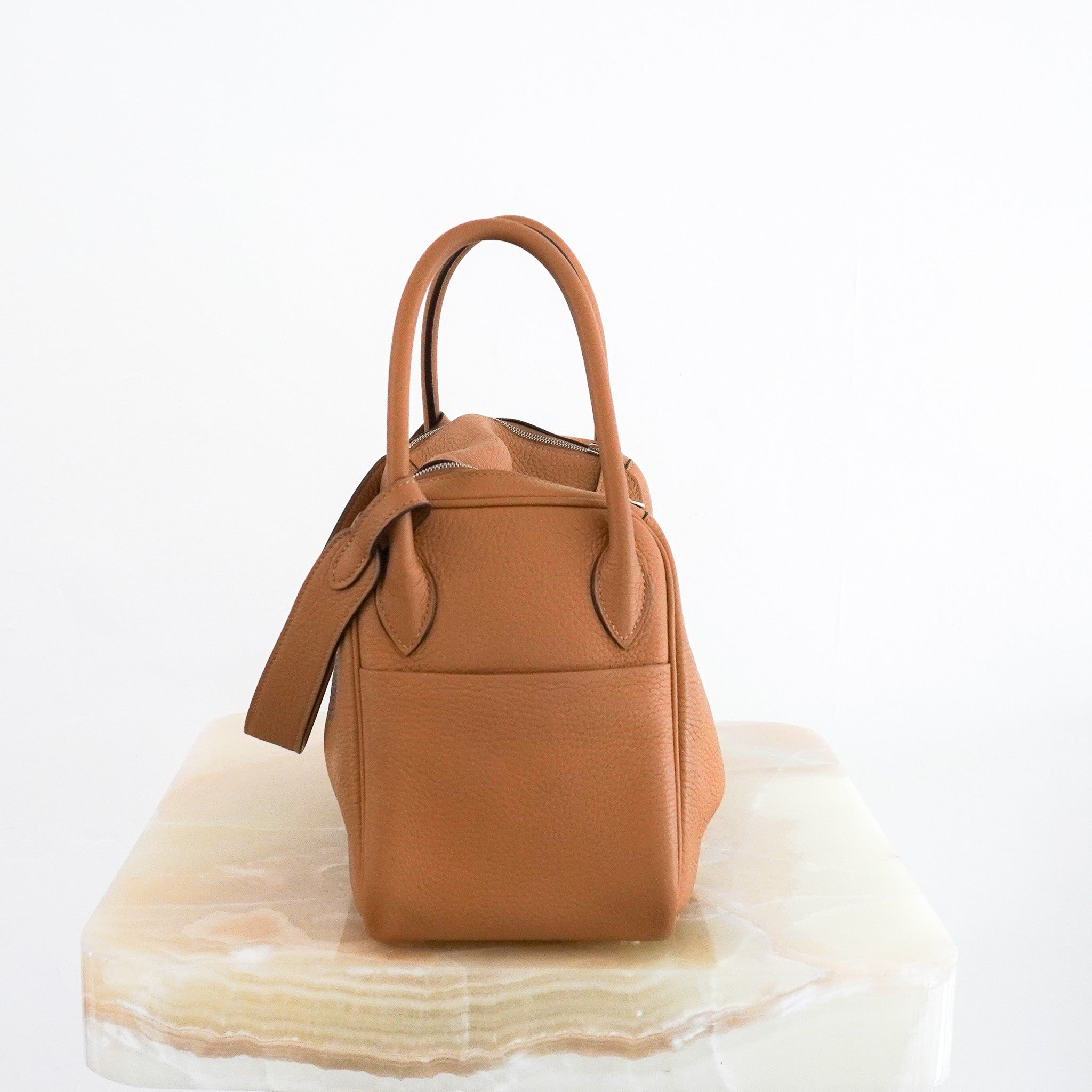 Hermès Lindy 26 in Biscuit RRP £7260 | Authentic Preloved - Reloved Again