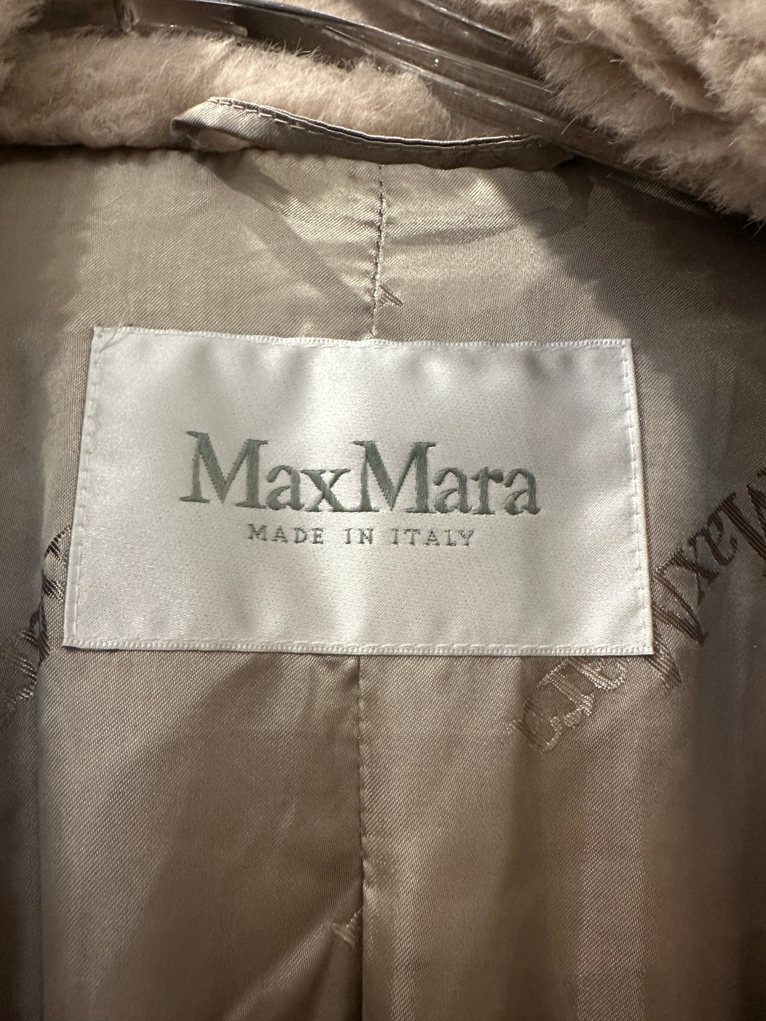 Max Mara Beige Teddy Bear Icon Coat in alpaca and wool RRP £2580 | Authentic Preloved - Reloved Again
