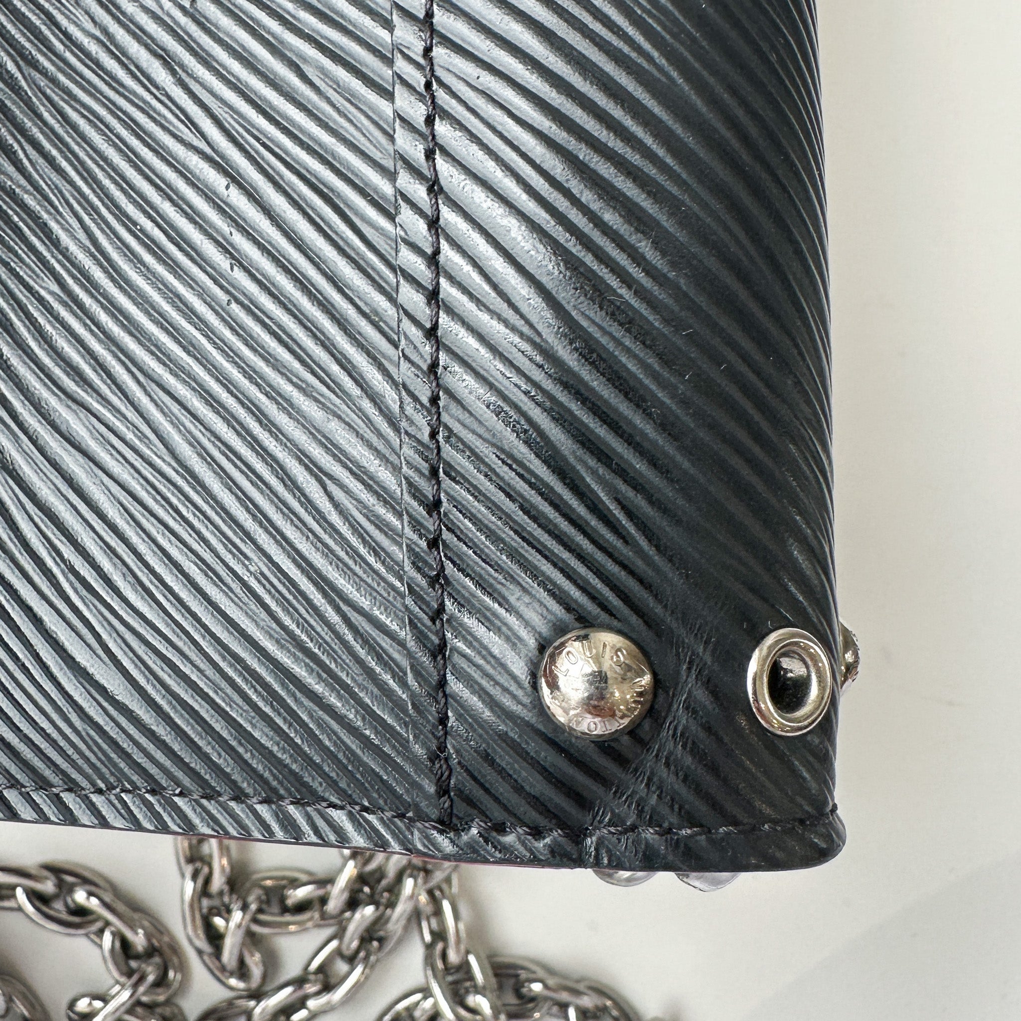 Louis Vuitton Twist MM in Epi Leather – Preloved, Authentic | RRP £2,500
