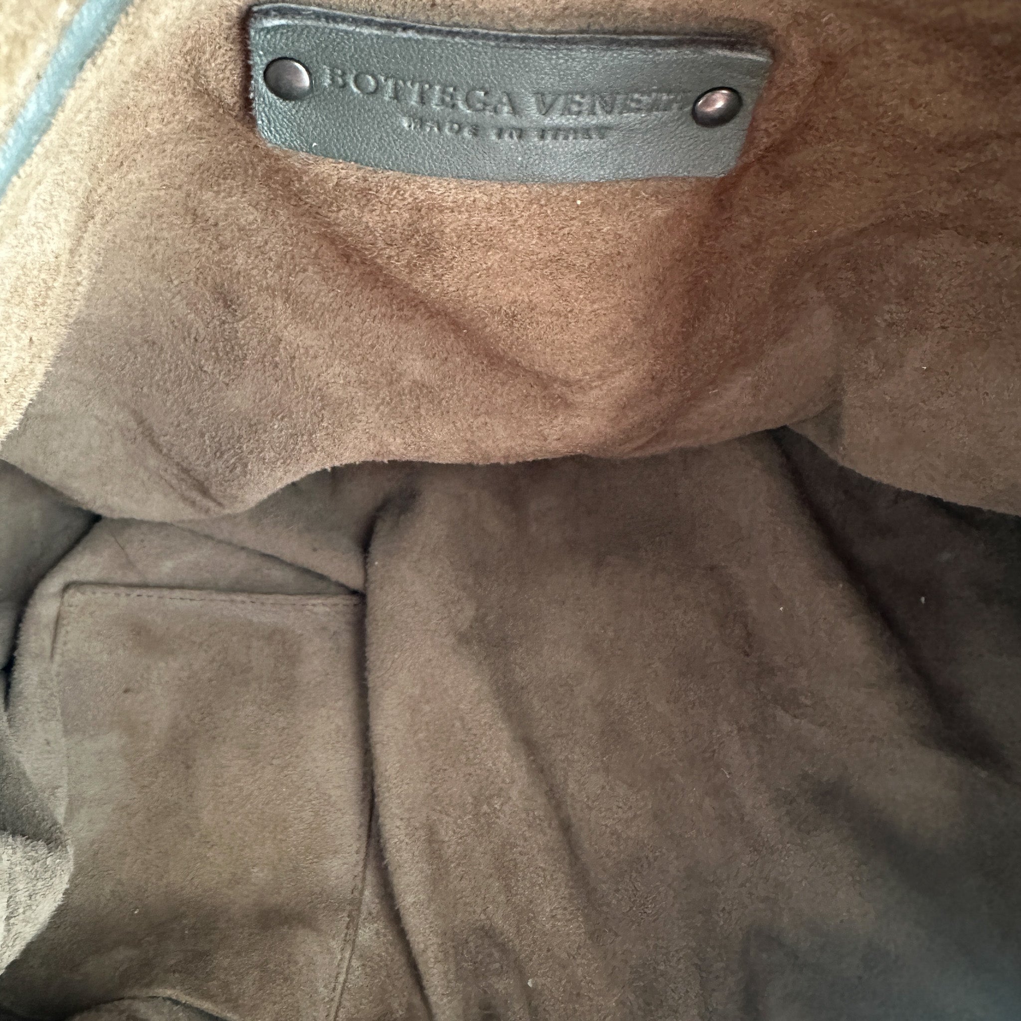 Bottega Veneta Medium Hobo Intrecciato Shoulder Bag in Dark Grey RRP £4080 | Authentic Preloved