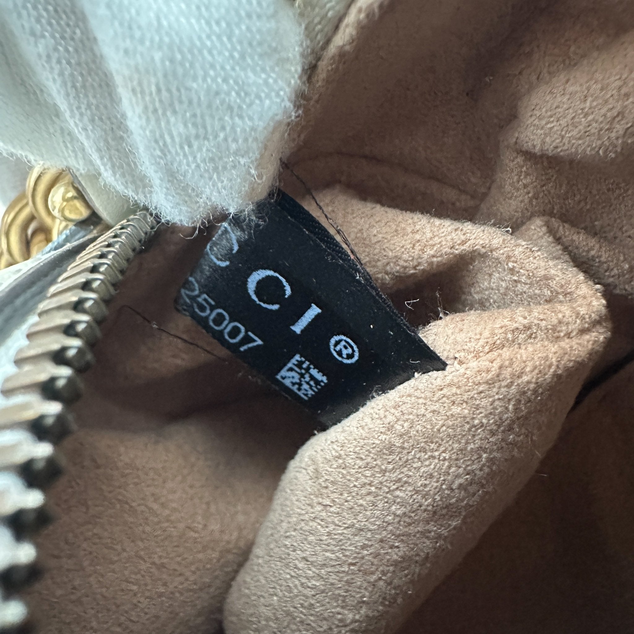 Gucci White Leather Small Camera Bag RRP £1460 | Authentic Preloved - Reloved Again