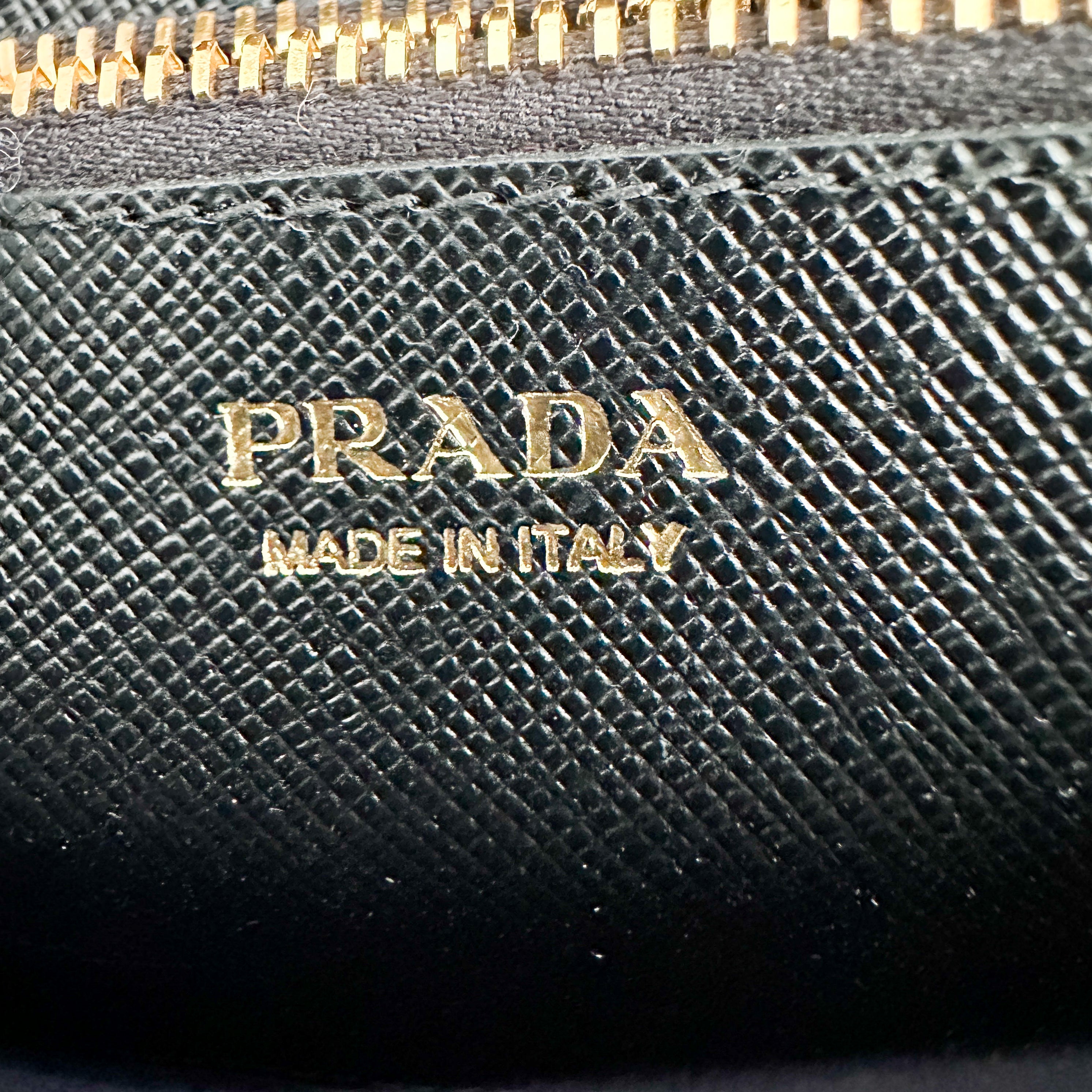 Prada Black Saffiano Leather Clutch Wallet (RRP £740) | Authentic Preloved