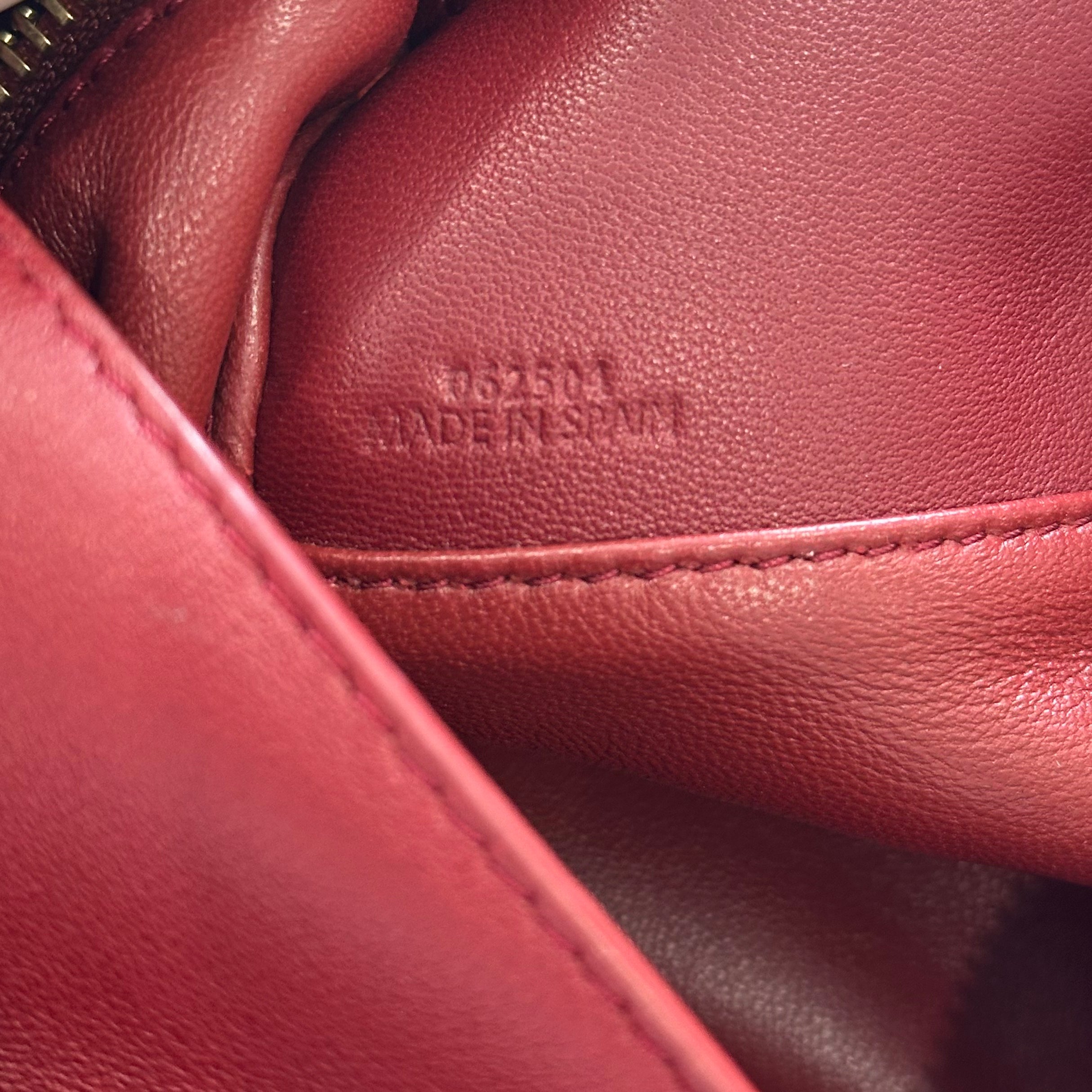 CURRENT SEASON Loewe Small Leather Featherlight Puzzle Top-Handle Bag in Burgundy RRP £3250 | Authentic Preloved