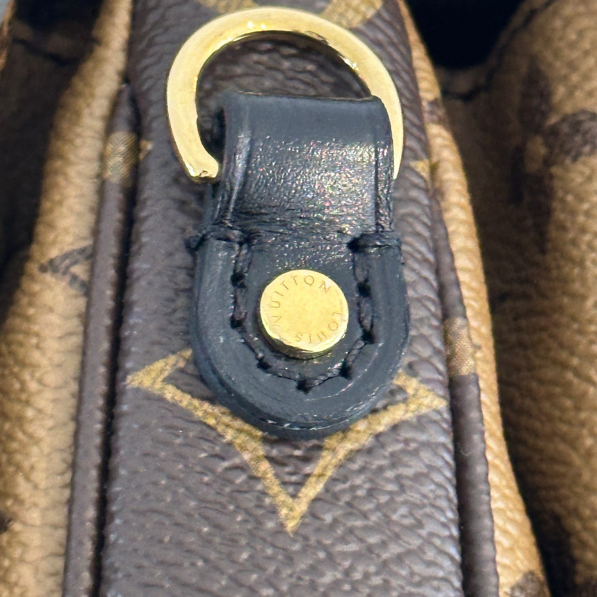 Louis Vuitton Pochette Metis Bag (RRP £2060) | Authentic Preloved