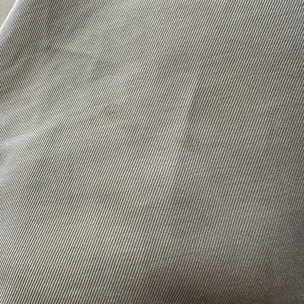 Burberry The Sandringham Medium Beige Cotton Trench Coat (RRP £1890) | Authentic Preloved - Reloved Again