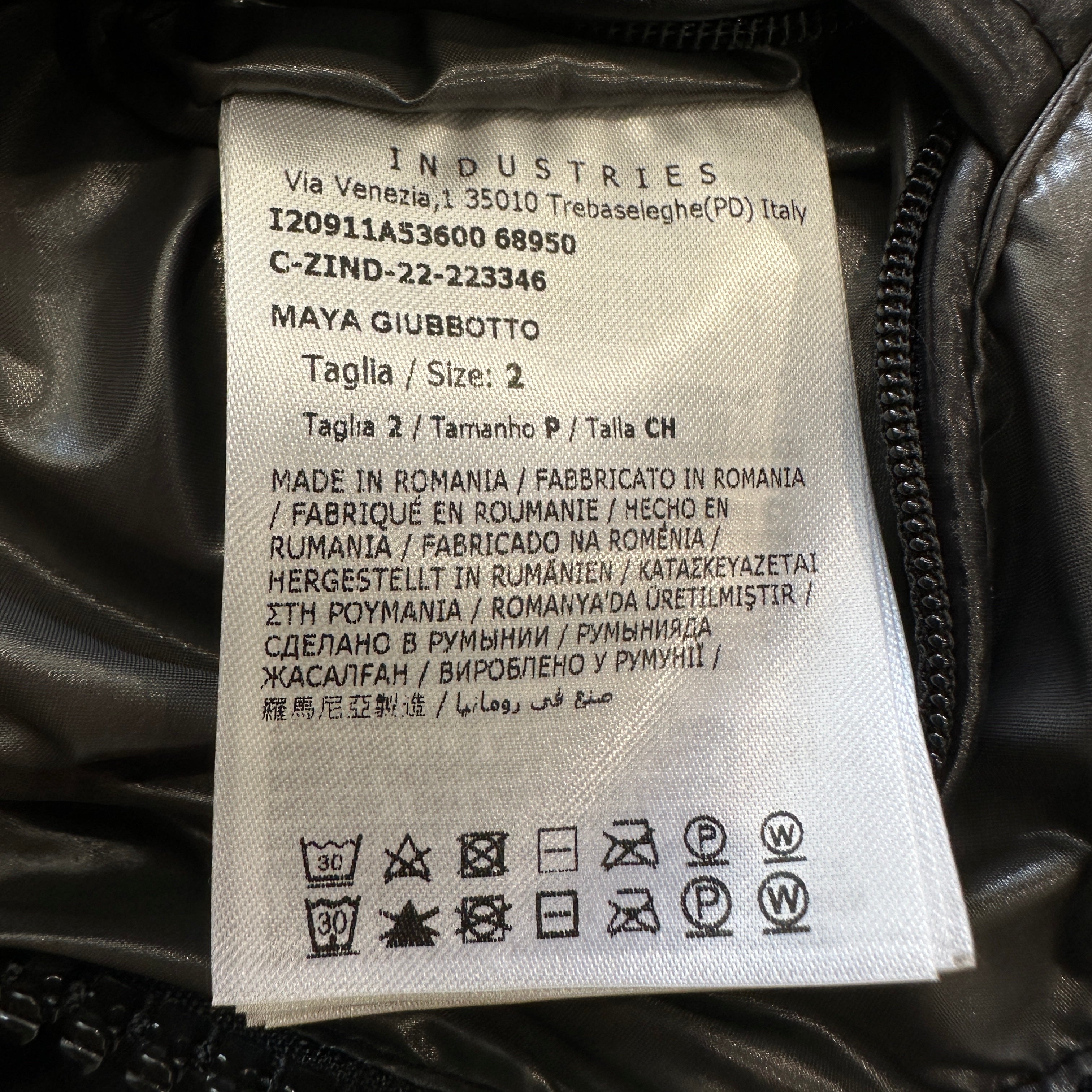 Moncler Maya Giubbotto Short Down Jacket in Black (RRP £1300) | Authentic Preloved