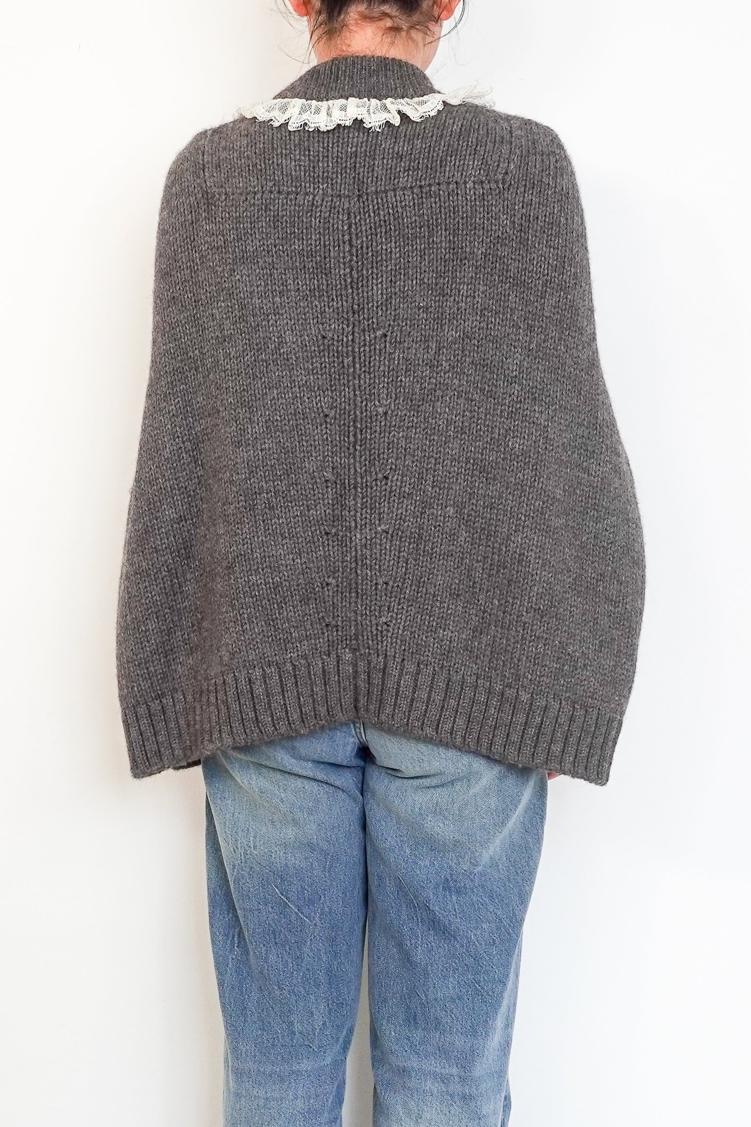 Isa Arfen Grey Alpaca Wool Cape with a White Frill Collar RRP £700 | Authentic Preloved