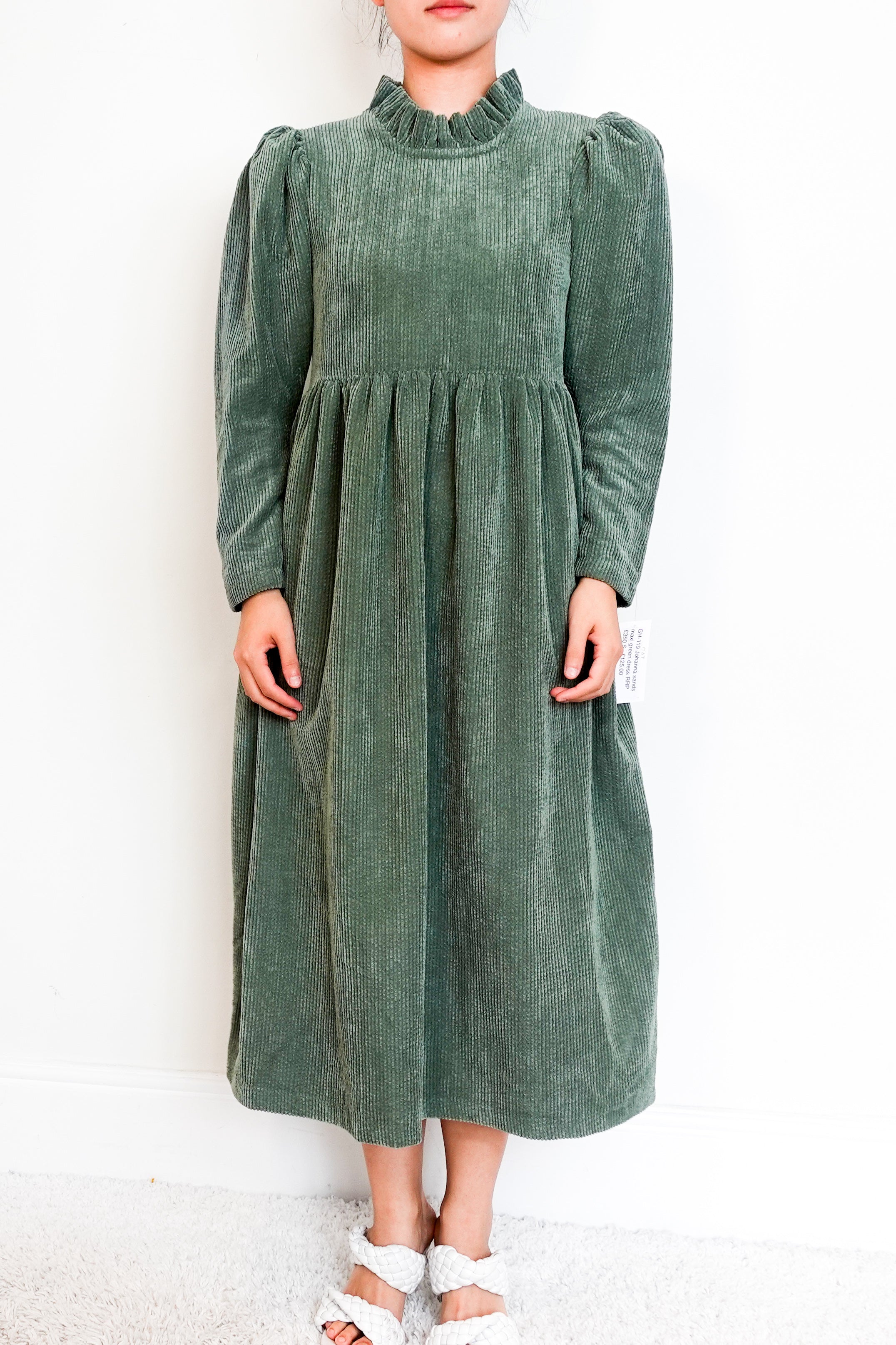 Johanna-Sands-green-maxi-dress-with-ruffled-collar-Front-picture