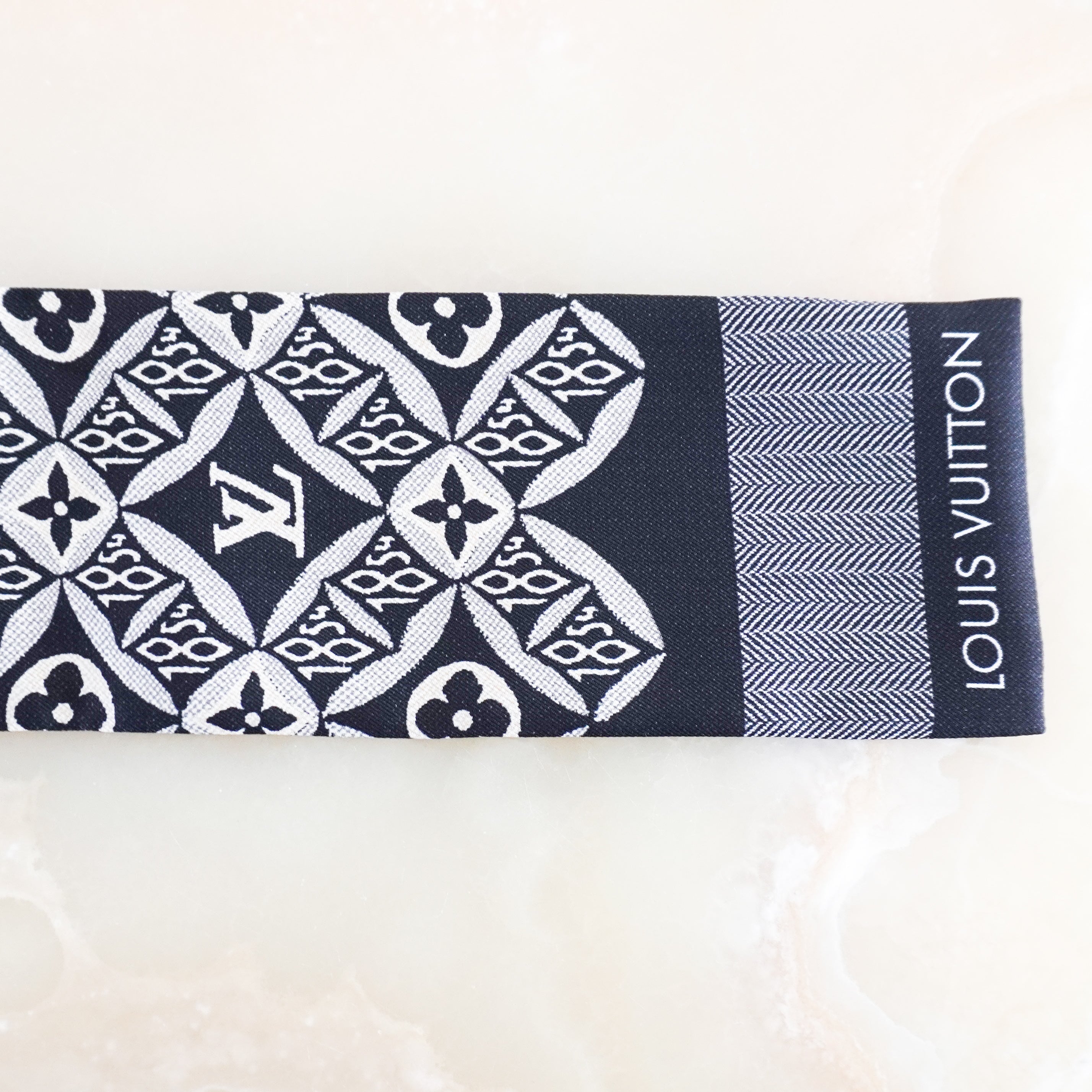 Louis-Vuitton-Black-&-White-Bandeau-Scarf-pattern-picture-Chelsea-London