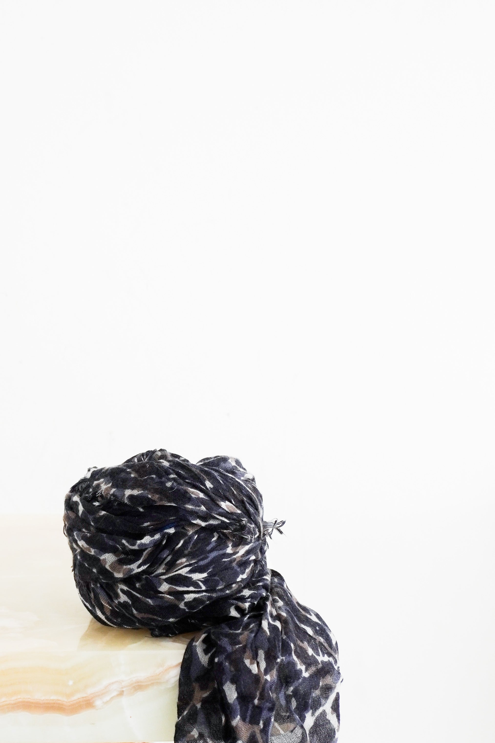 Louis-Vuitton-Navy-&-Brown-Sprouse-Leopard-Scarf-front-picture-Chelsea-London