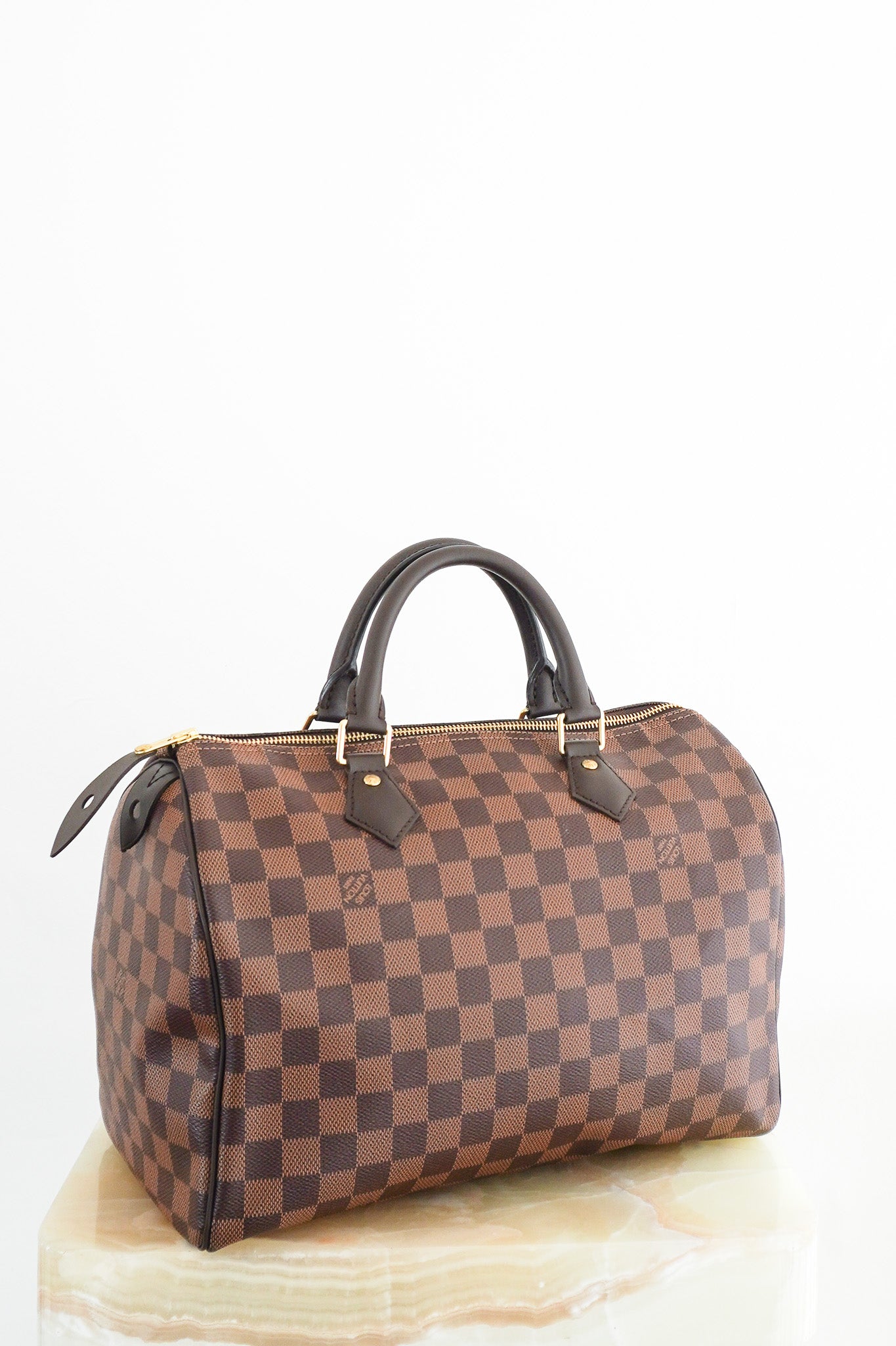 Louis-Vuitton-Speedy-Bandoulière-Damier-Ebene-30-Bag-front-picture-chelsea-london