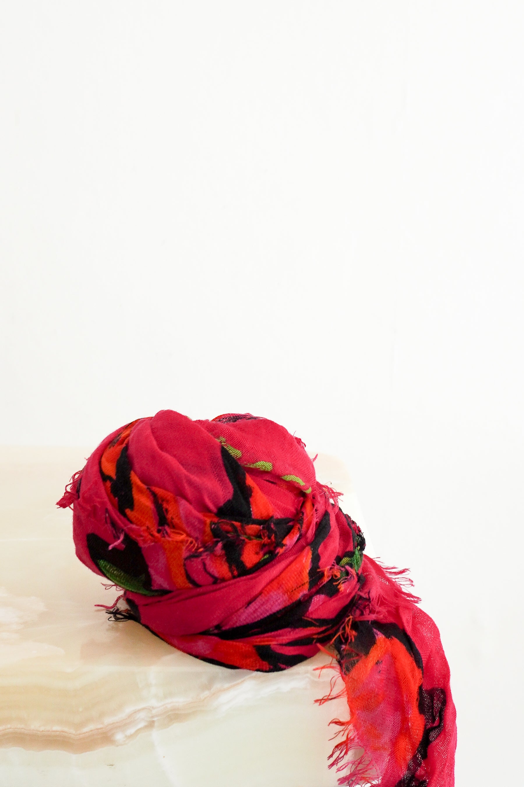 Louis Vuitton x Stephen Sprouse Roses Stole in Fuchsia Pink front photo chelsea london