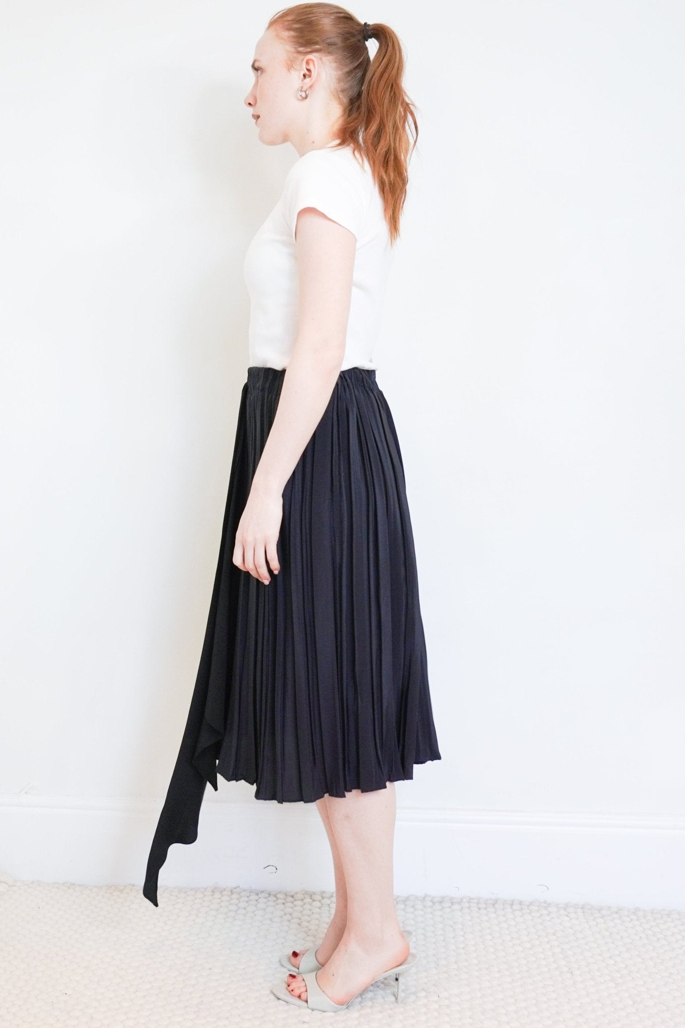 Miu Miu Pleated Midi Skirt in Navy RRP £2000 | Authentic Preloved - Reloved Again