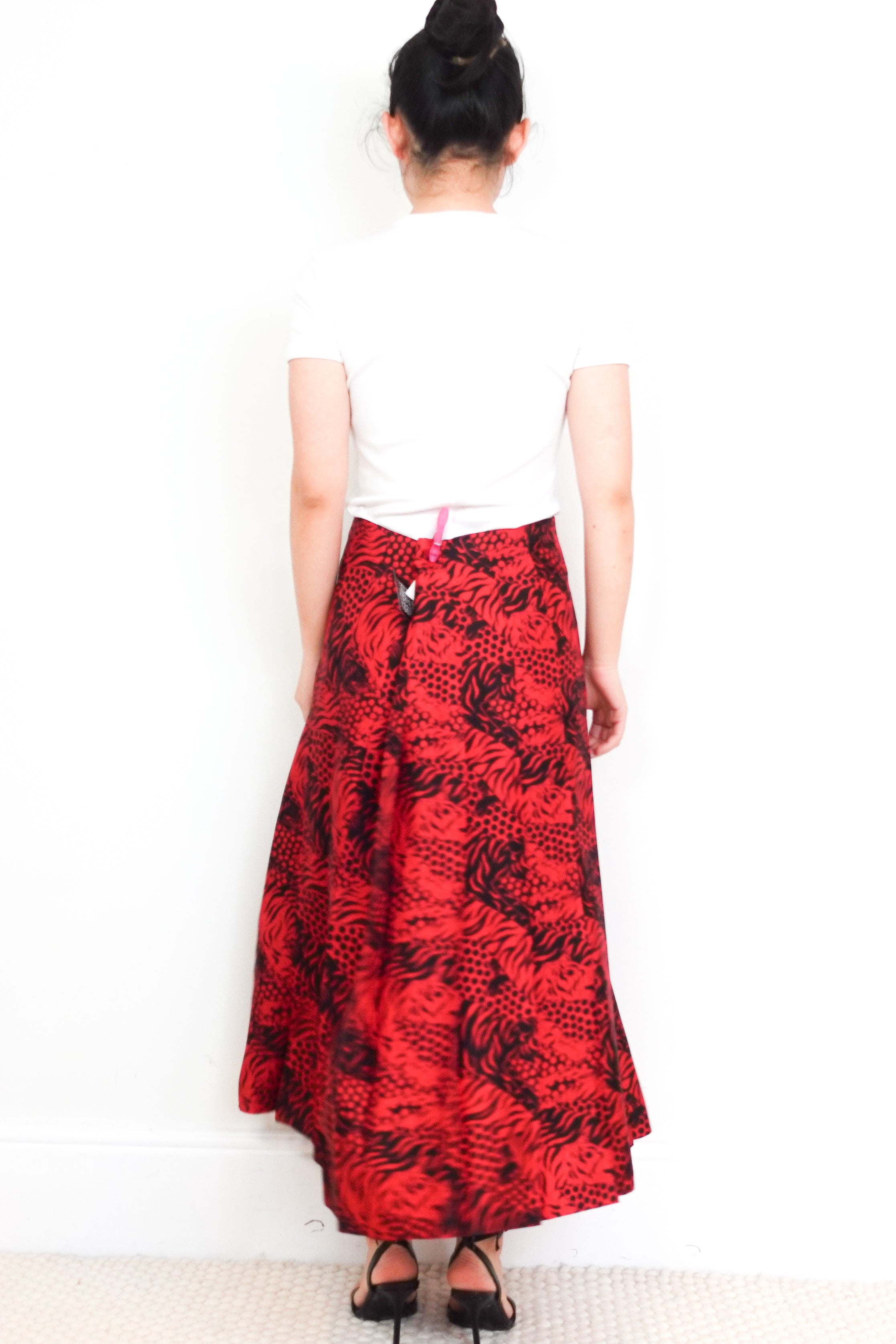 NEW-Gucci-Silk-Pleated-Skirt-Authentic-Preloved-back-picture-chelsea-london