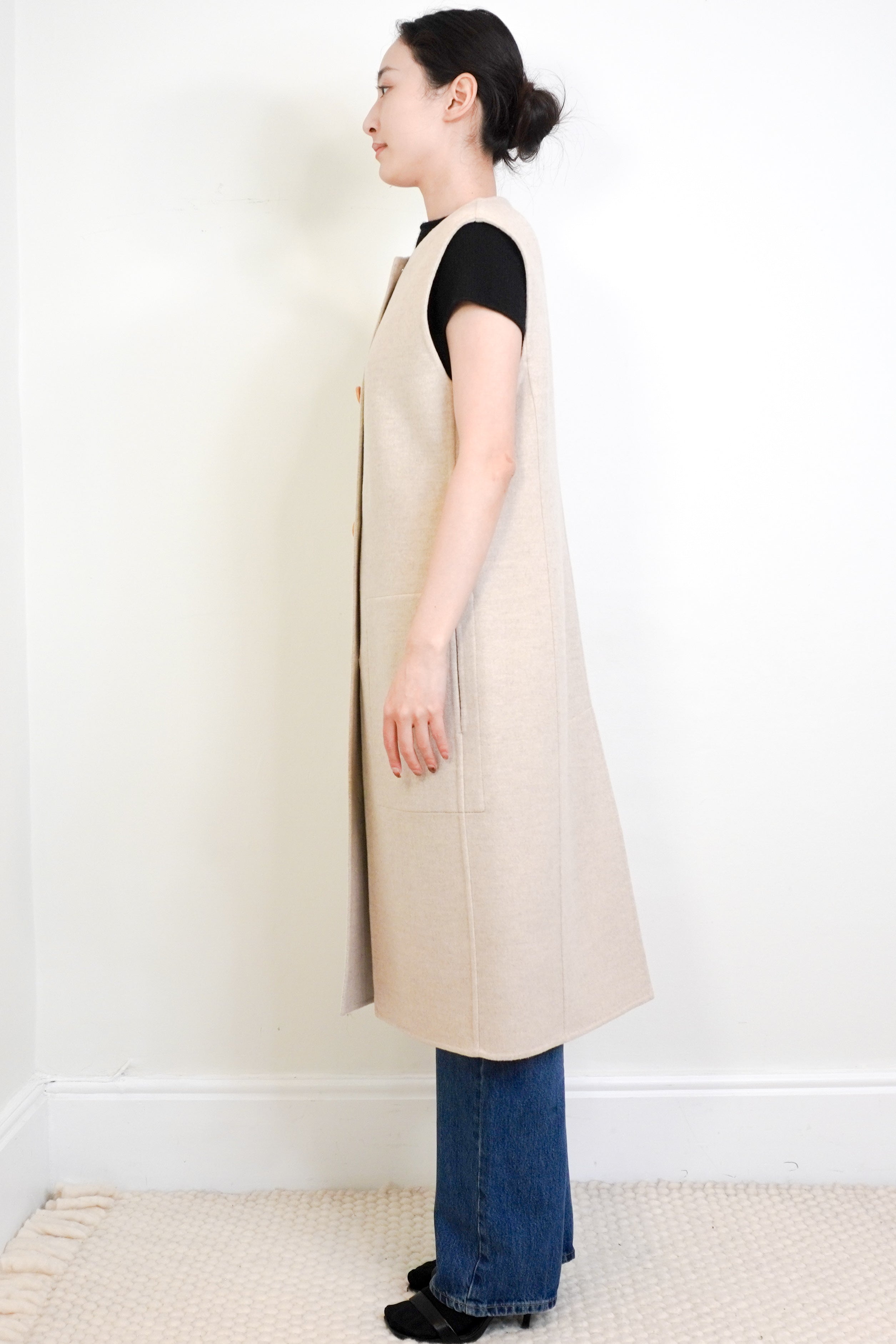 NEW-Hermes-Beige-Long-Line-Cashmere-Gilet-side-picture-Chelsea-London