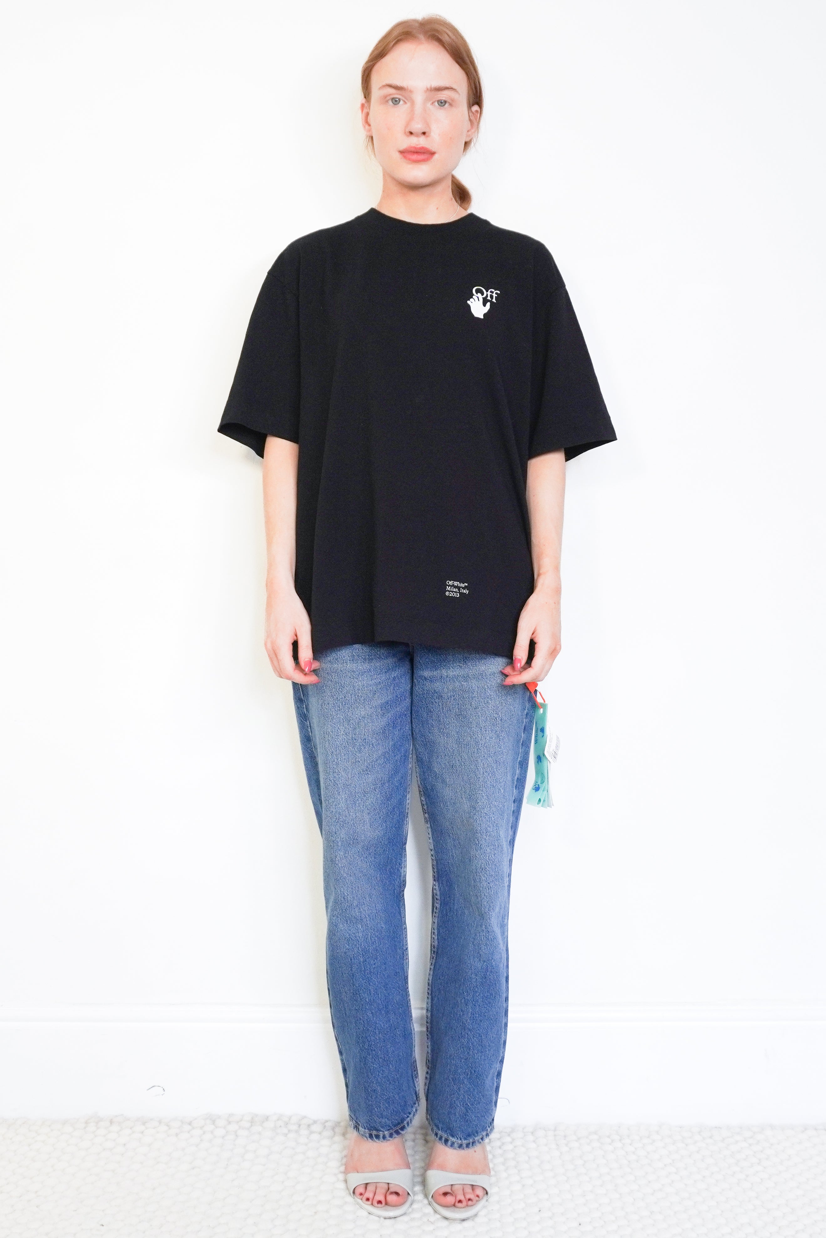 NEW Off-White Black Caravaggio White Arrow T-Shirt front photo chelsea london