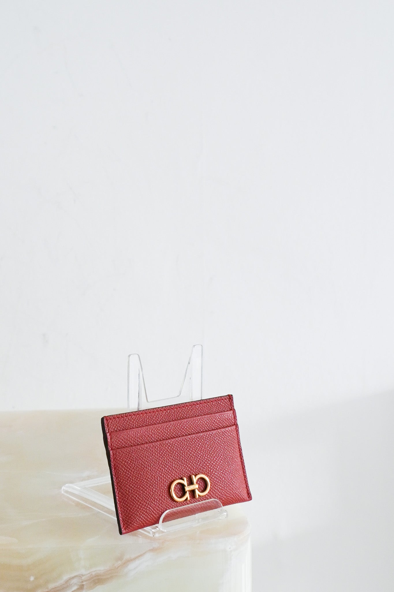 Salvatore-Ferragamo-Card-Holder-in-Red-front-picture-chelsea-london