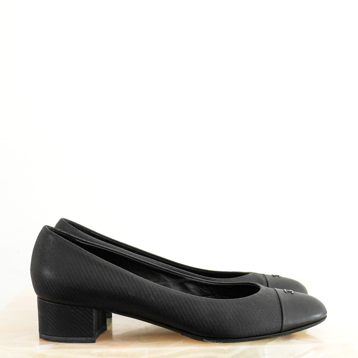 Side Image: Chanel CC Cap-Toe Block Heel Pumps EU 40