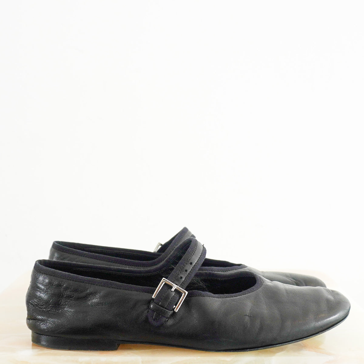 Side: The Row Leather Pumps UK 5