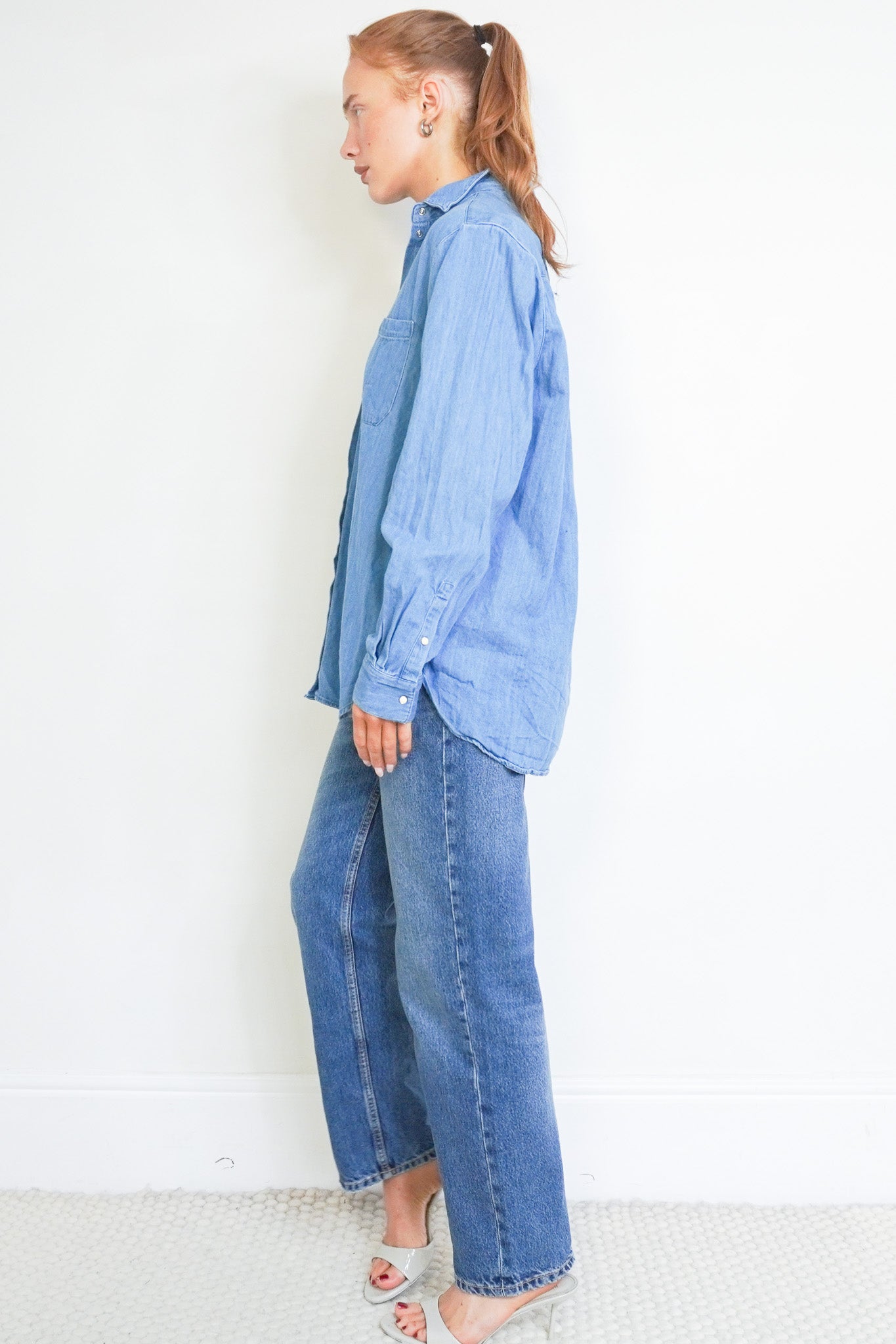 Side image of the Sezane Max Denim Shirt