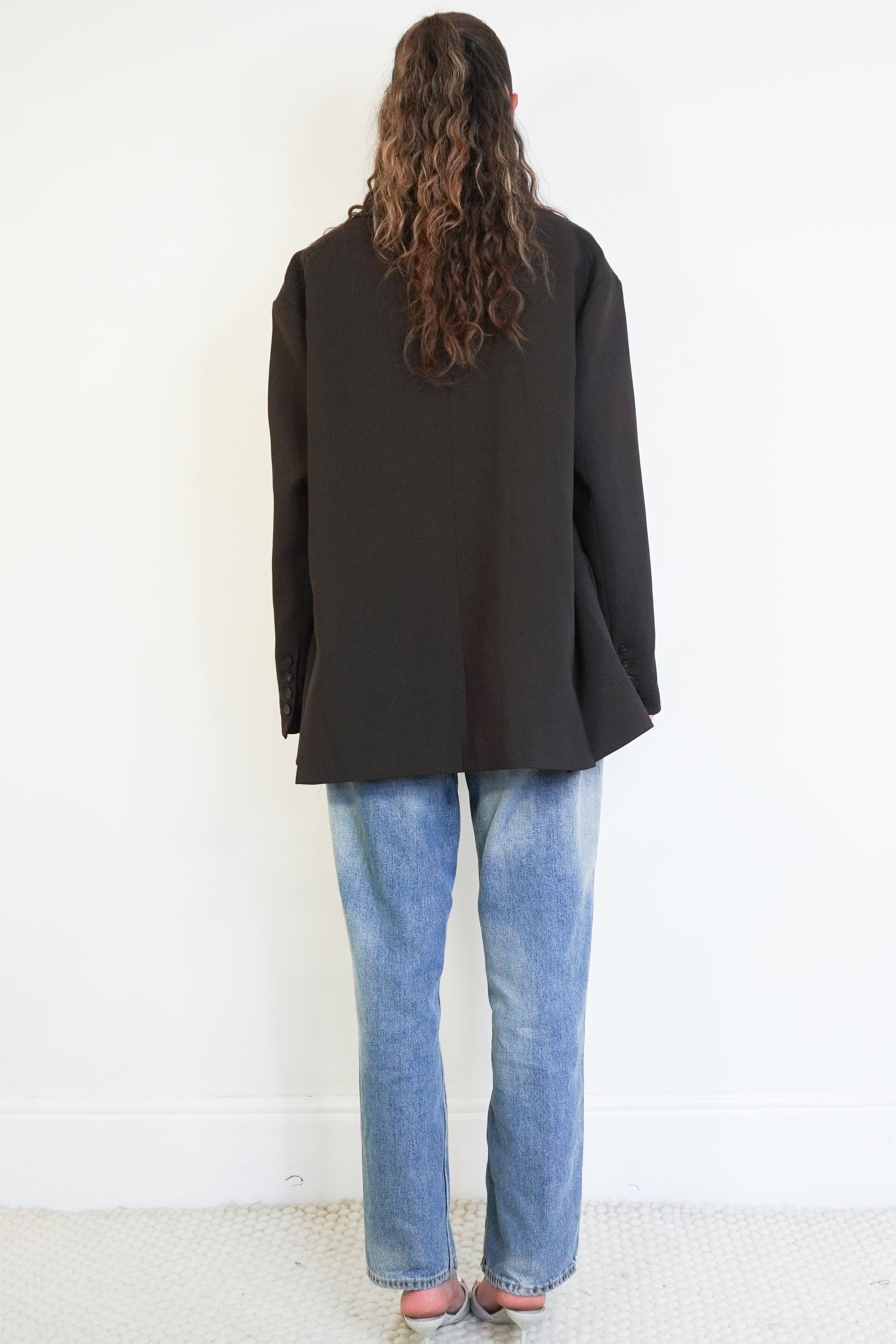 The Frankie Shop Bea Blazer in Dark Espresso back photo chelsea london