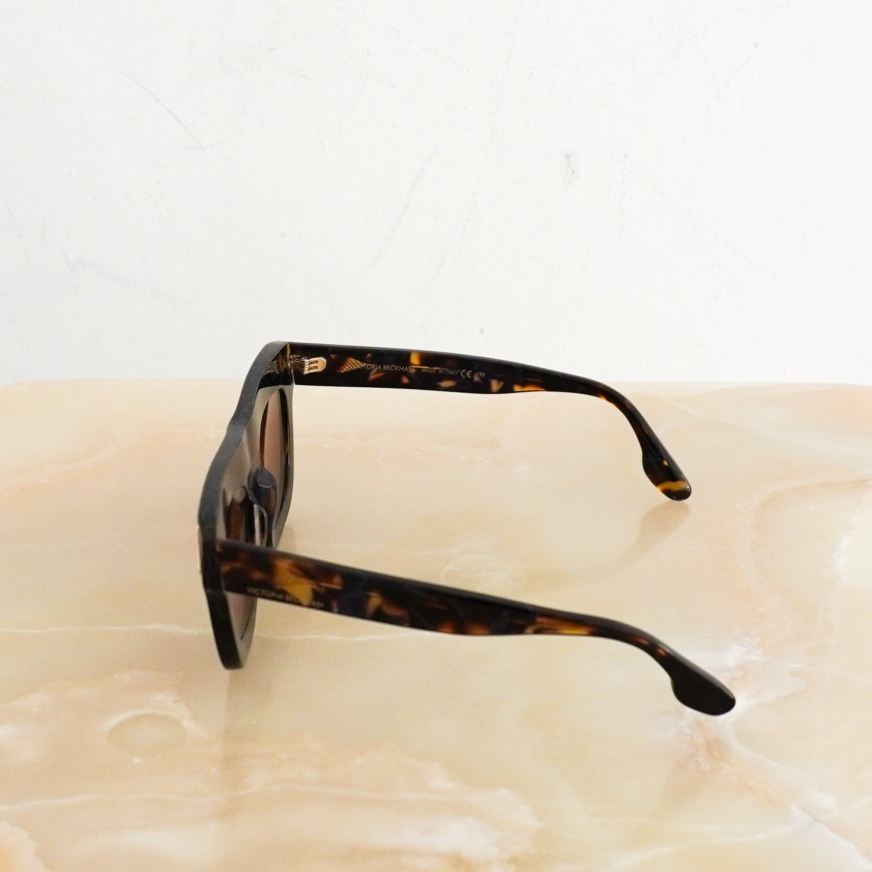 Victoria-Beckham-Tortoiseshell-Sunglasses-left-picture