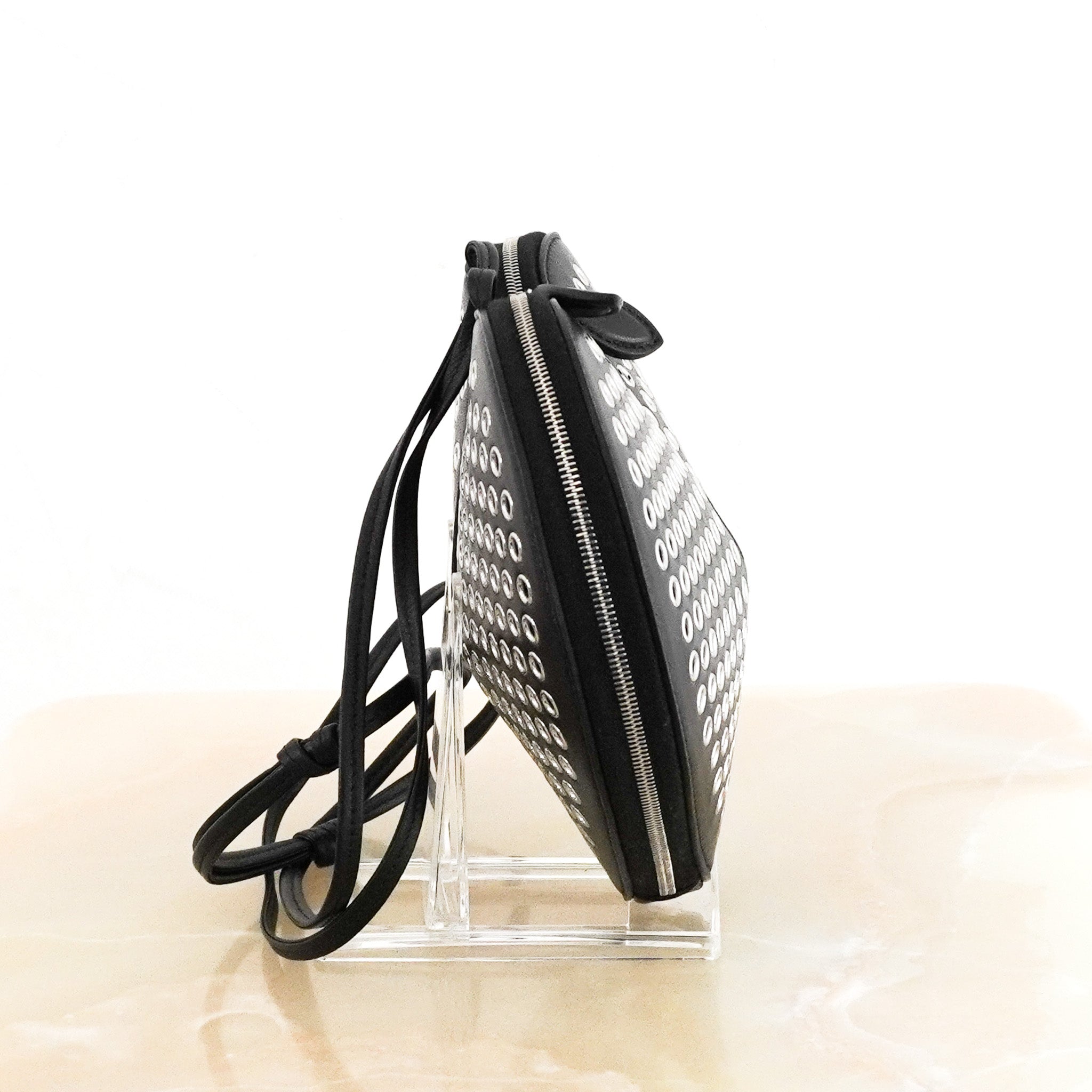 ALAÏA Le Coeur Crossbody Bag in Noir RRP £1000 | Authentic Preloved - Reloved Again