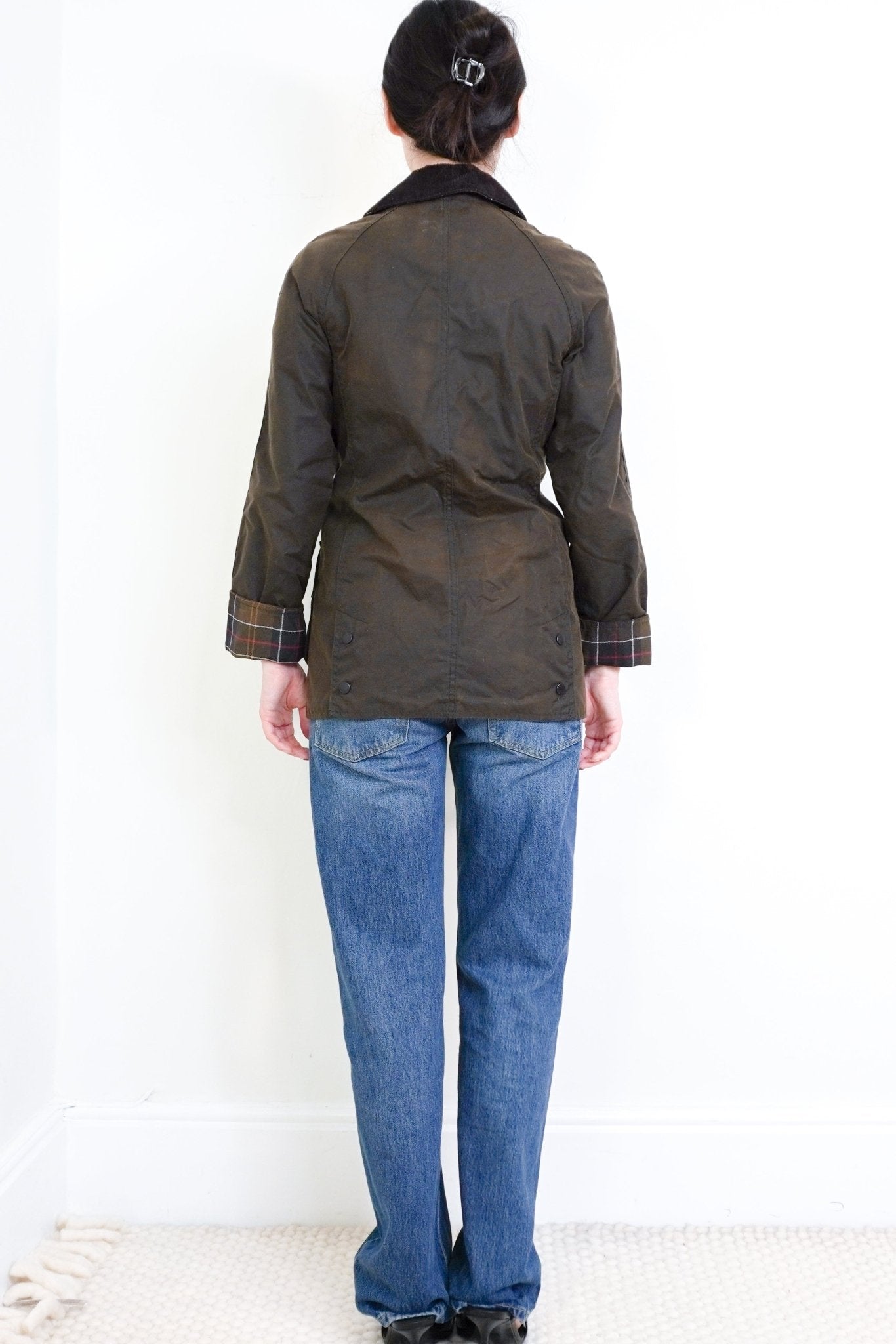 barbour-khaki-brown-corduroy-trimmed-country-jacket-authentic-preloved-back-picture-Chelsea-London