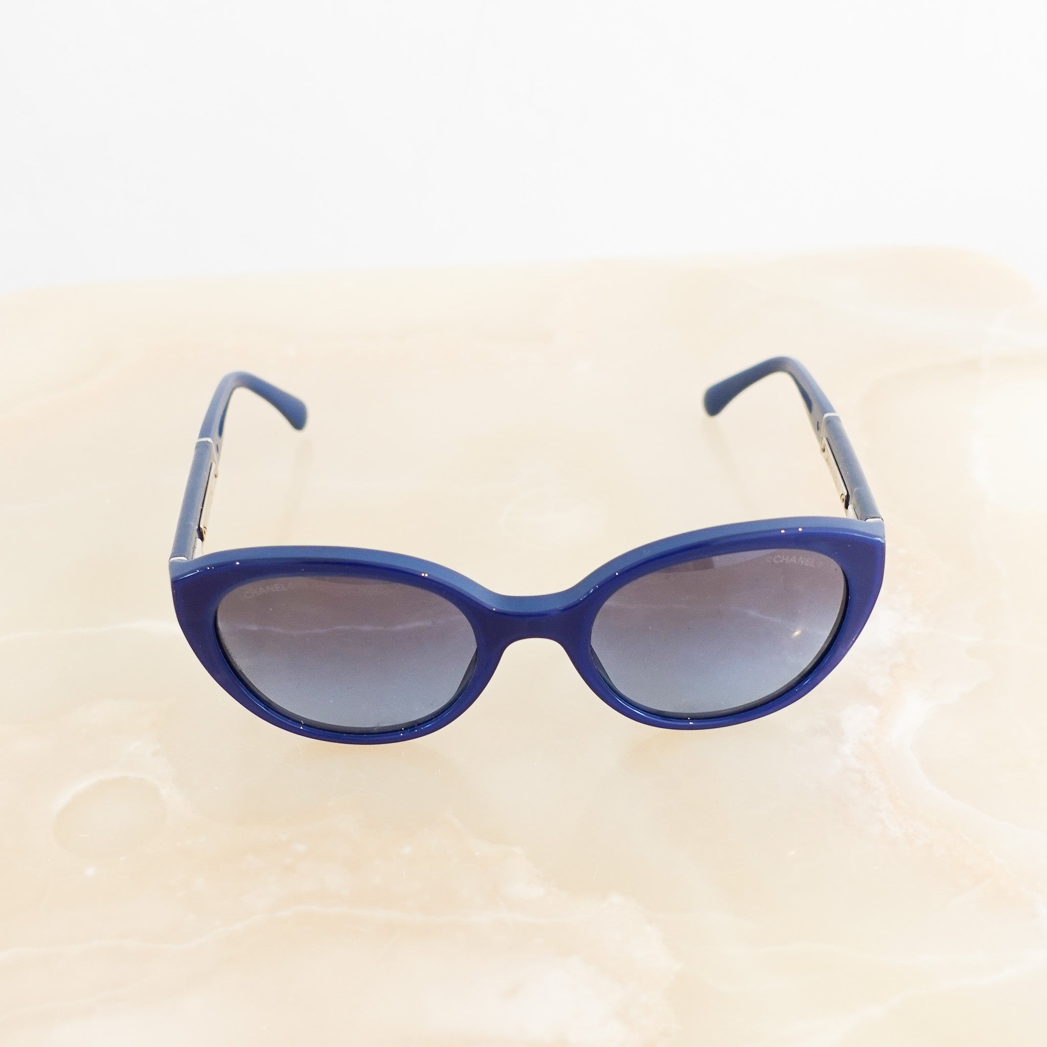chanel-cc-blue-sunglasses-front-picture-chelsea-london
