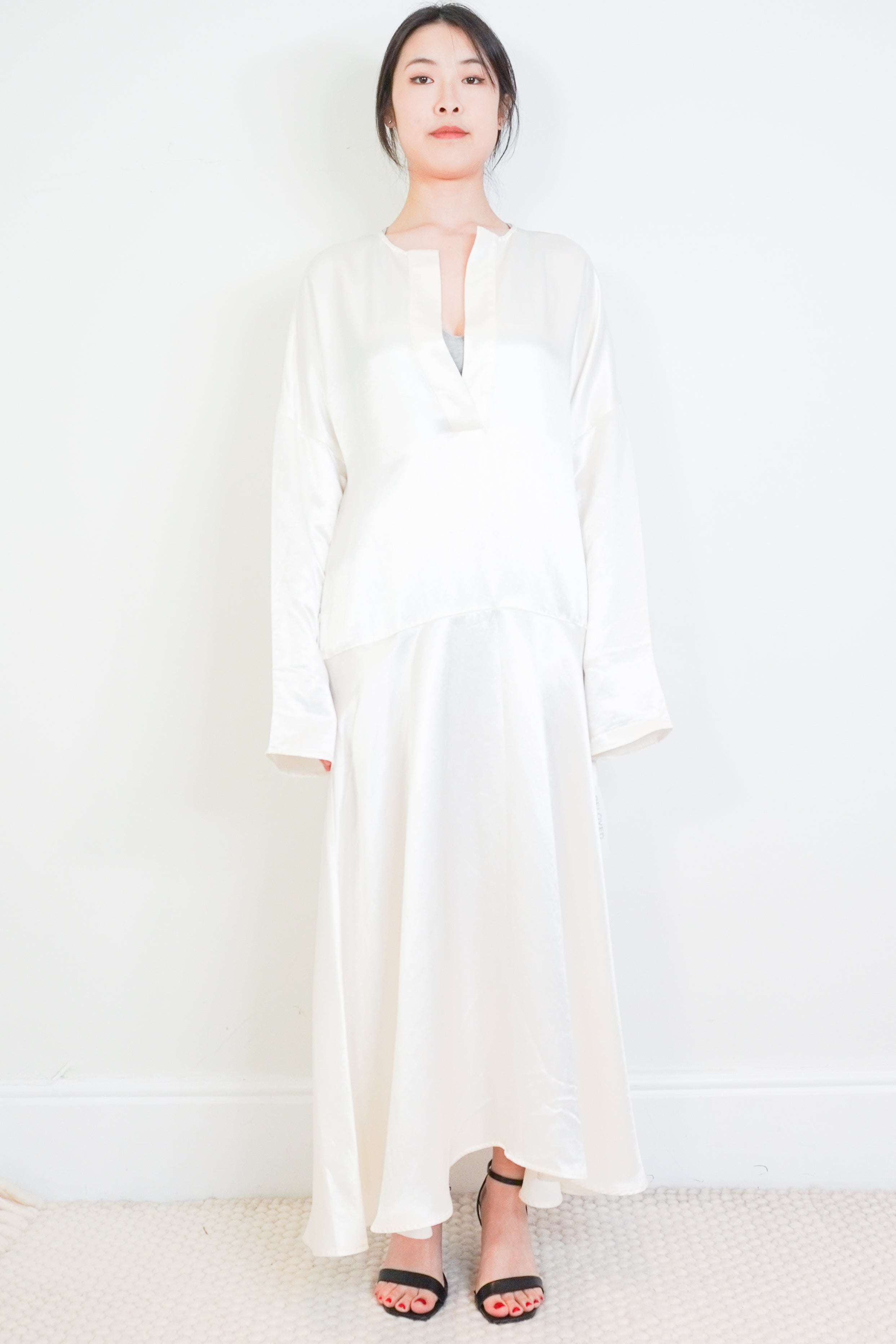 georgia-alice-belted-cream-satin-kaftan-authentic-preloved-front-picture-chelsea-london