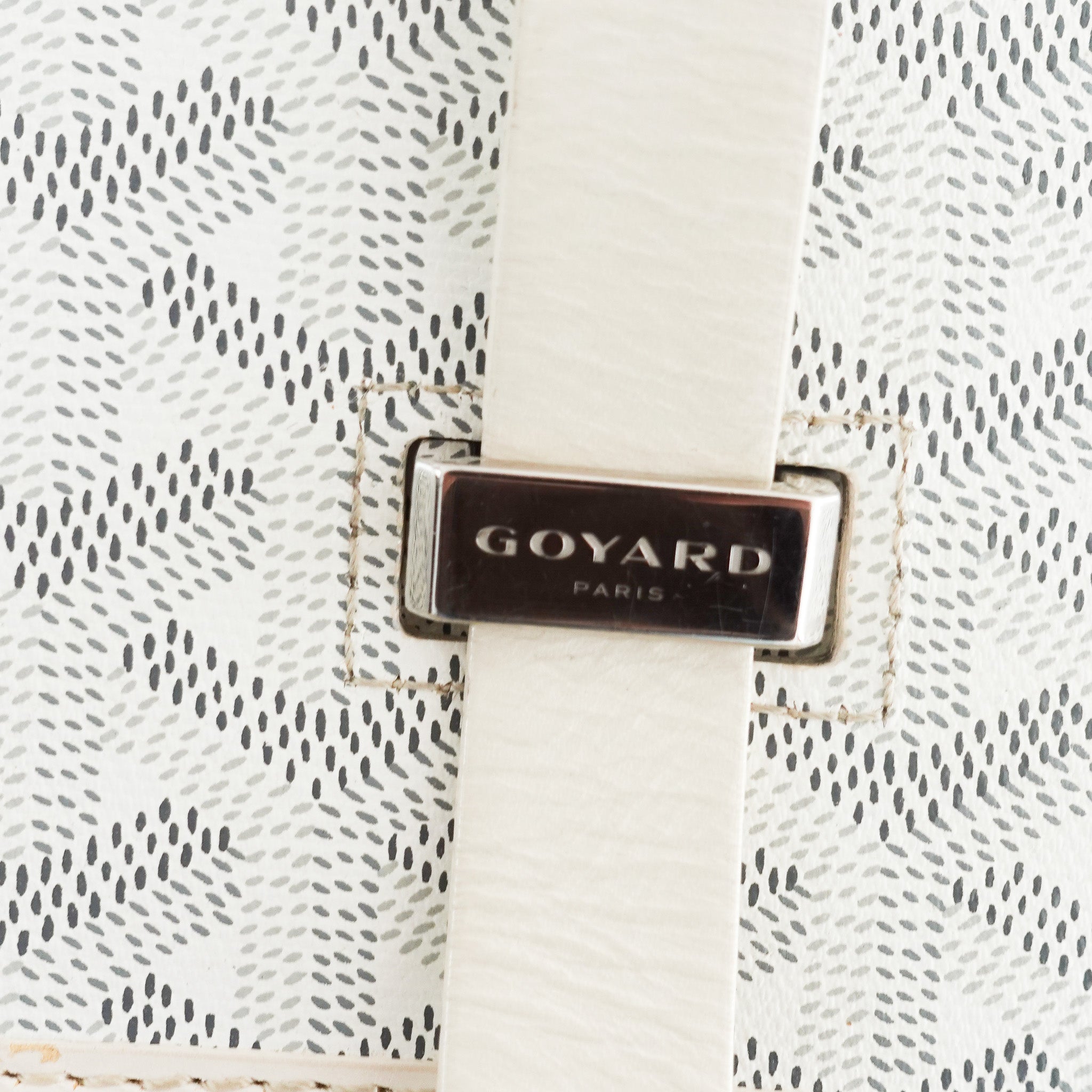 goyard-belverde-pm-white-logo-picture