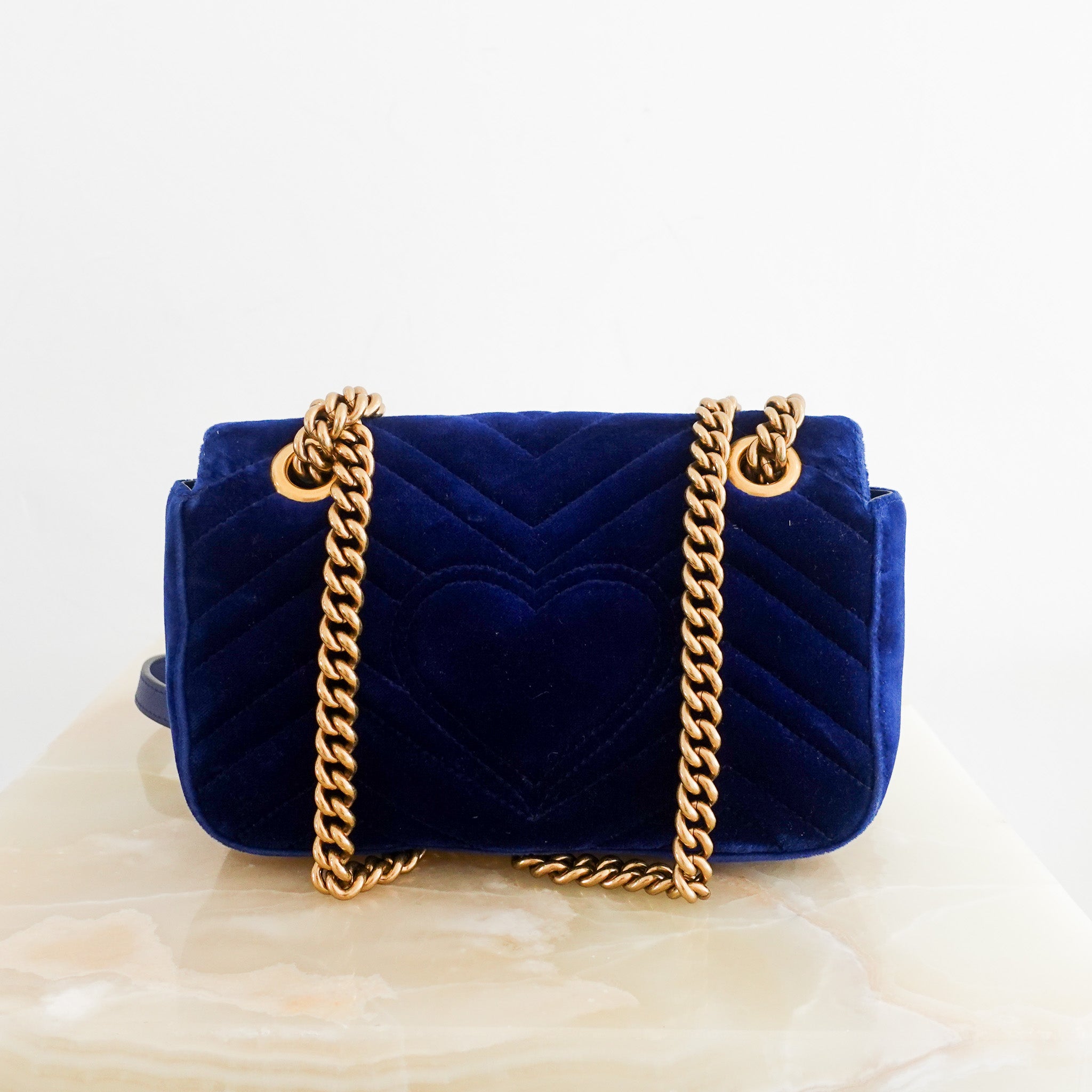 gucci-gg-marmont-velour-shoulder-bag-in-blue-back-picture-ccelsea-london