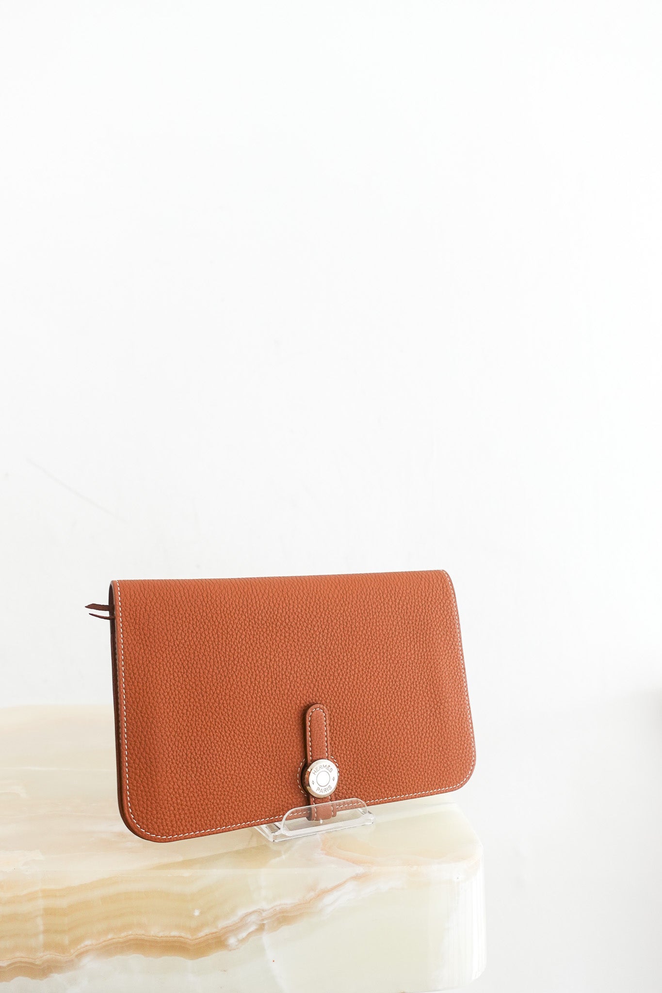 hermes-dogon-gm-togo-wallet-in-gold-cover-picture-chelsea-london