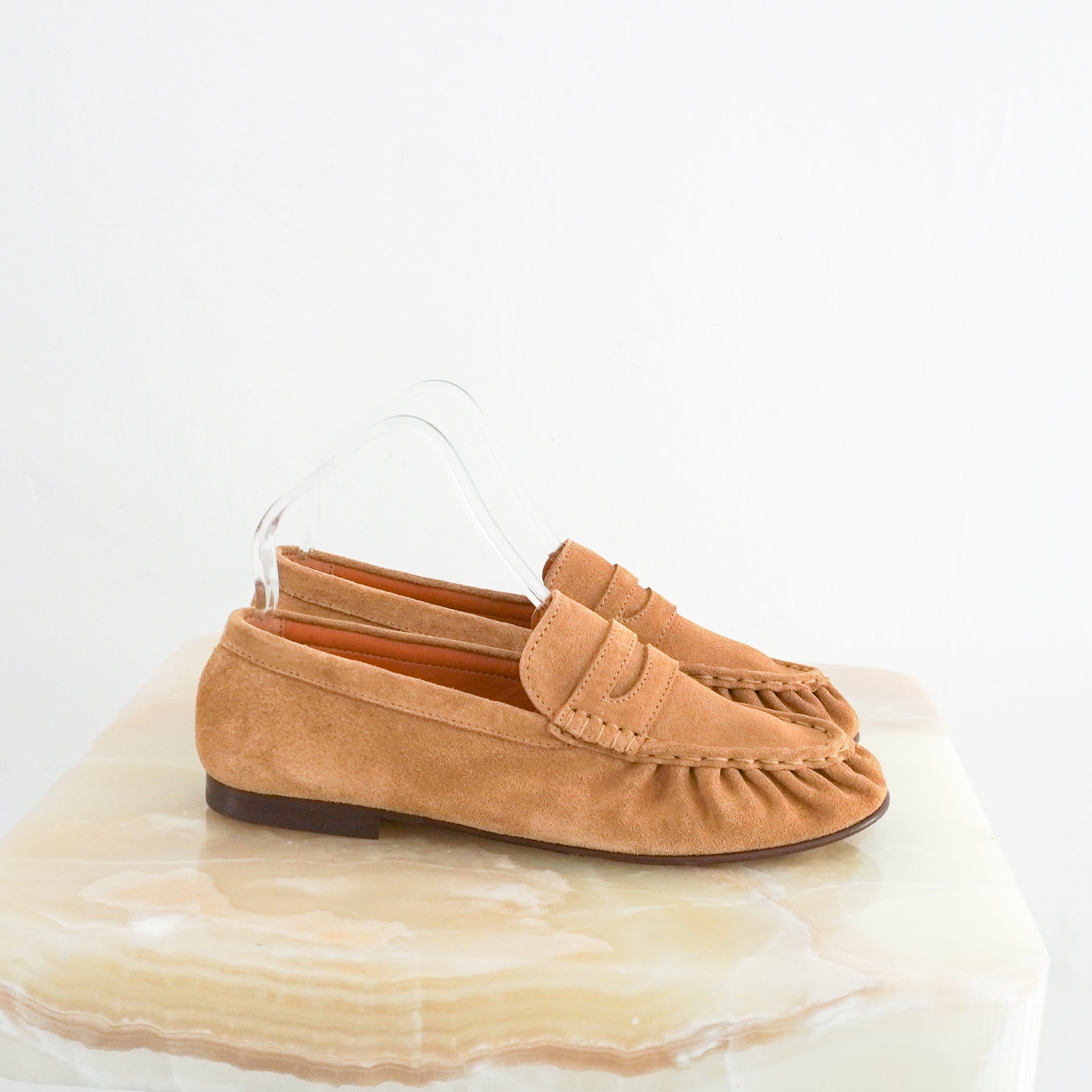 Side image of the Sezane loafers showing the closed toe finish.