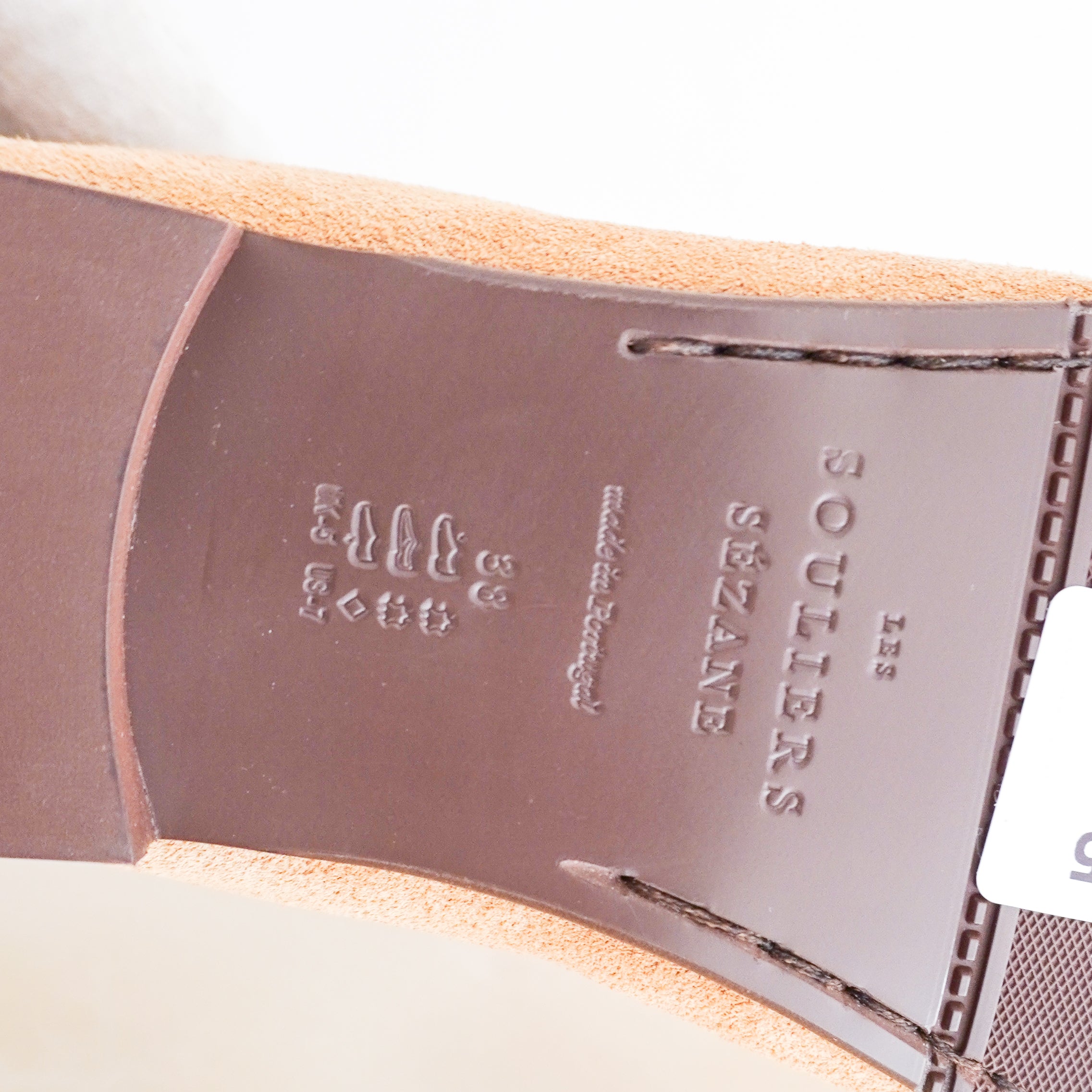 Bottom image of the Sezane loafers showing the Sizing.