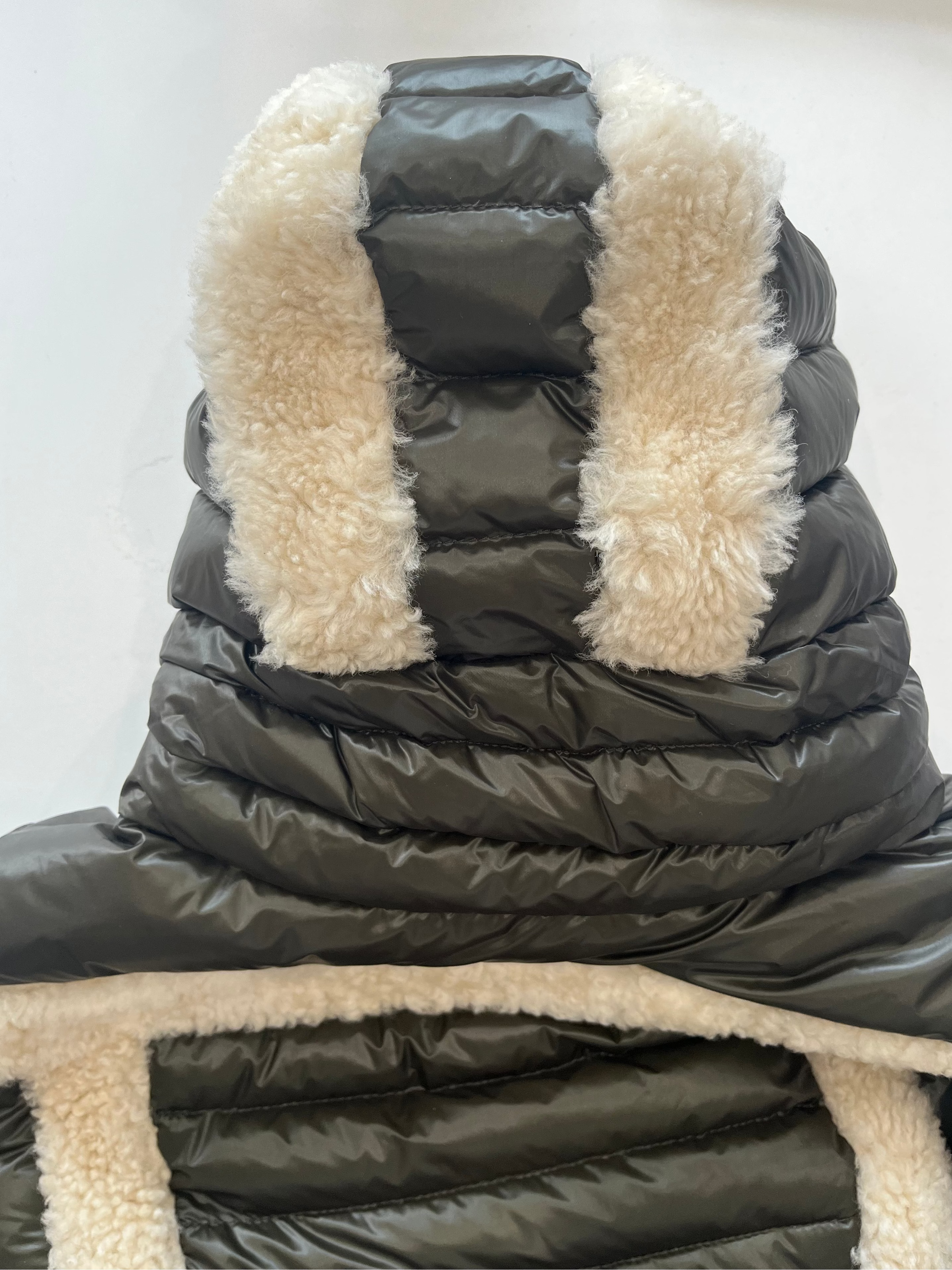 Moncler Grenoble Alvernia Ski Down Puffer Jacket with Shearling Trim RRP £1395 | Authentic Preloved