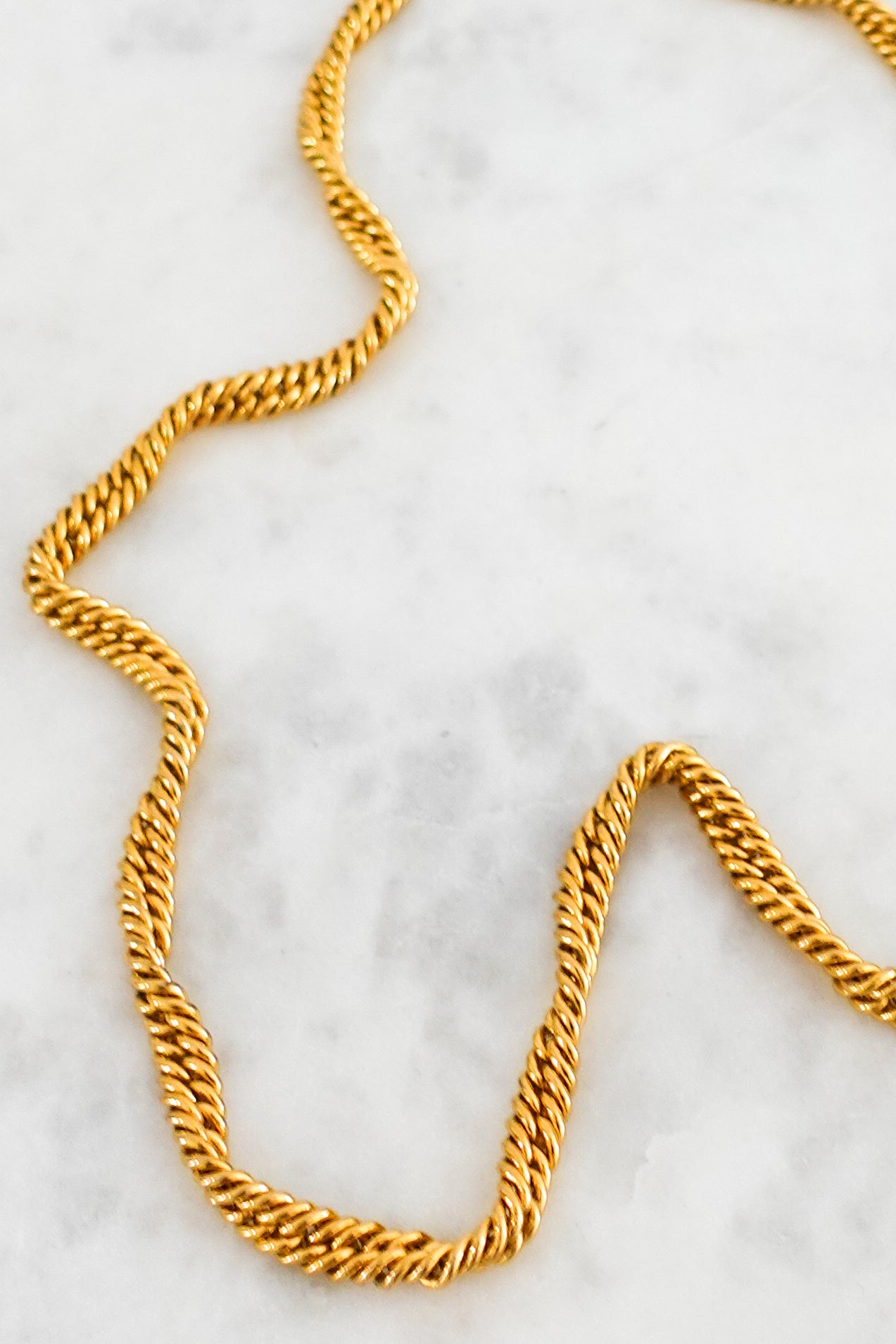 Twisted link gold plated cabouchon chain long EO