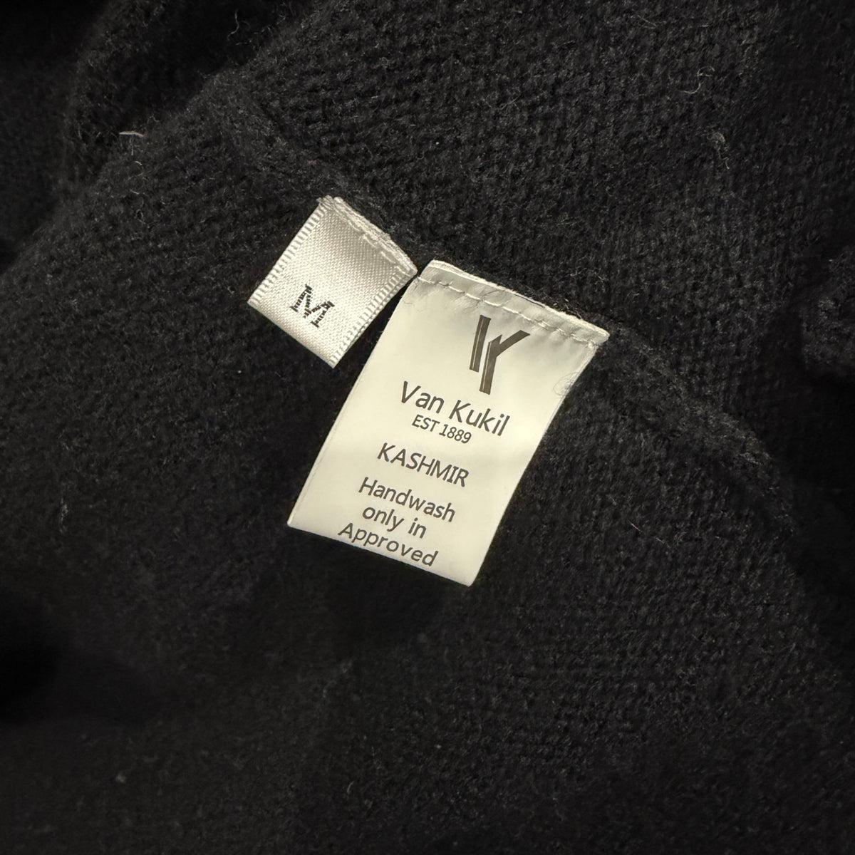 Van Kukil black cashmere cardigan Size M RRP £250