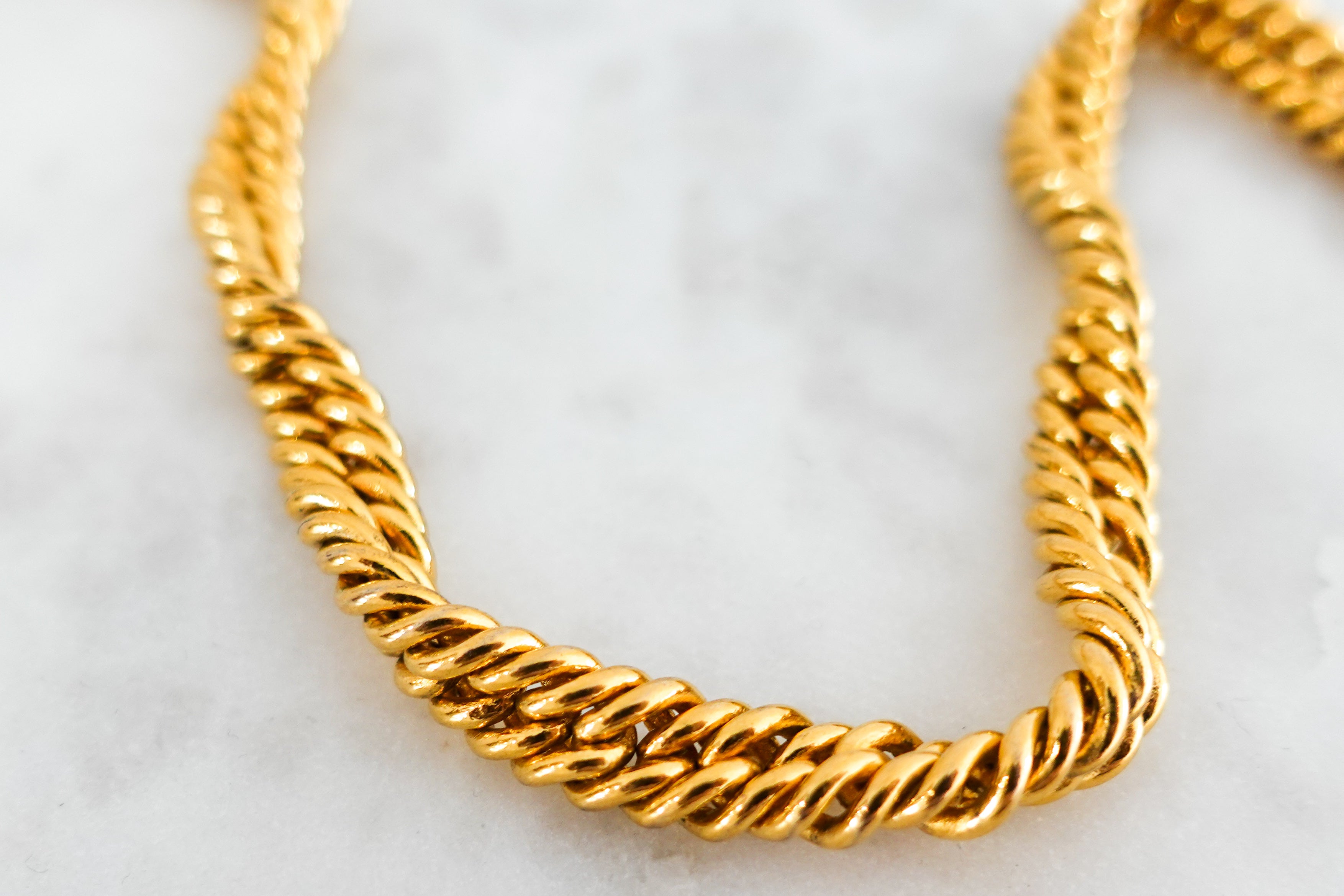 Twisted link gold plated cabouchon chain long EO