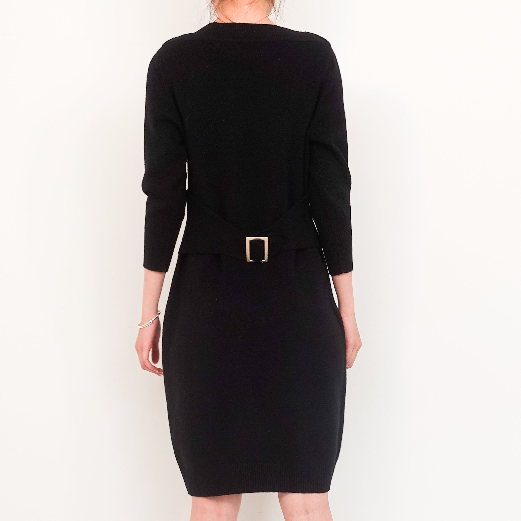 Knitted black mini dress with belt