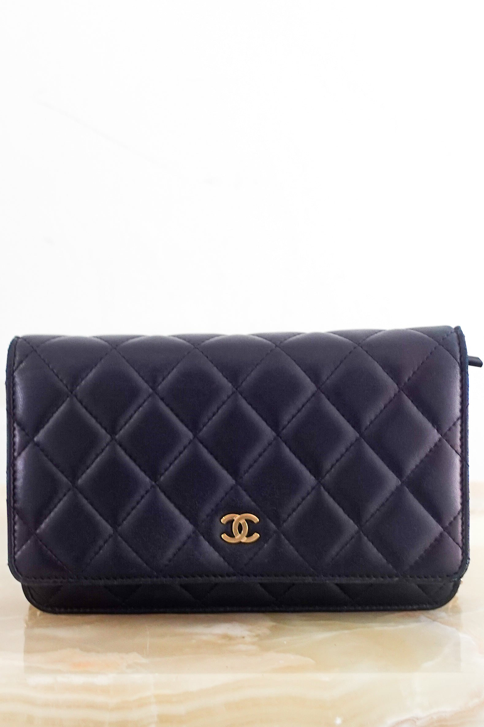 Wallet on chain in navy RRP £3220