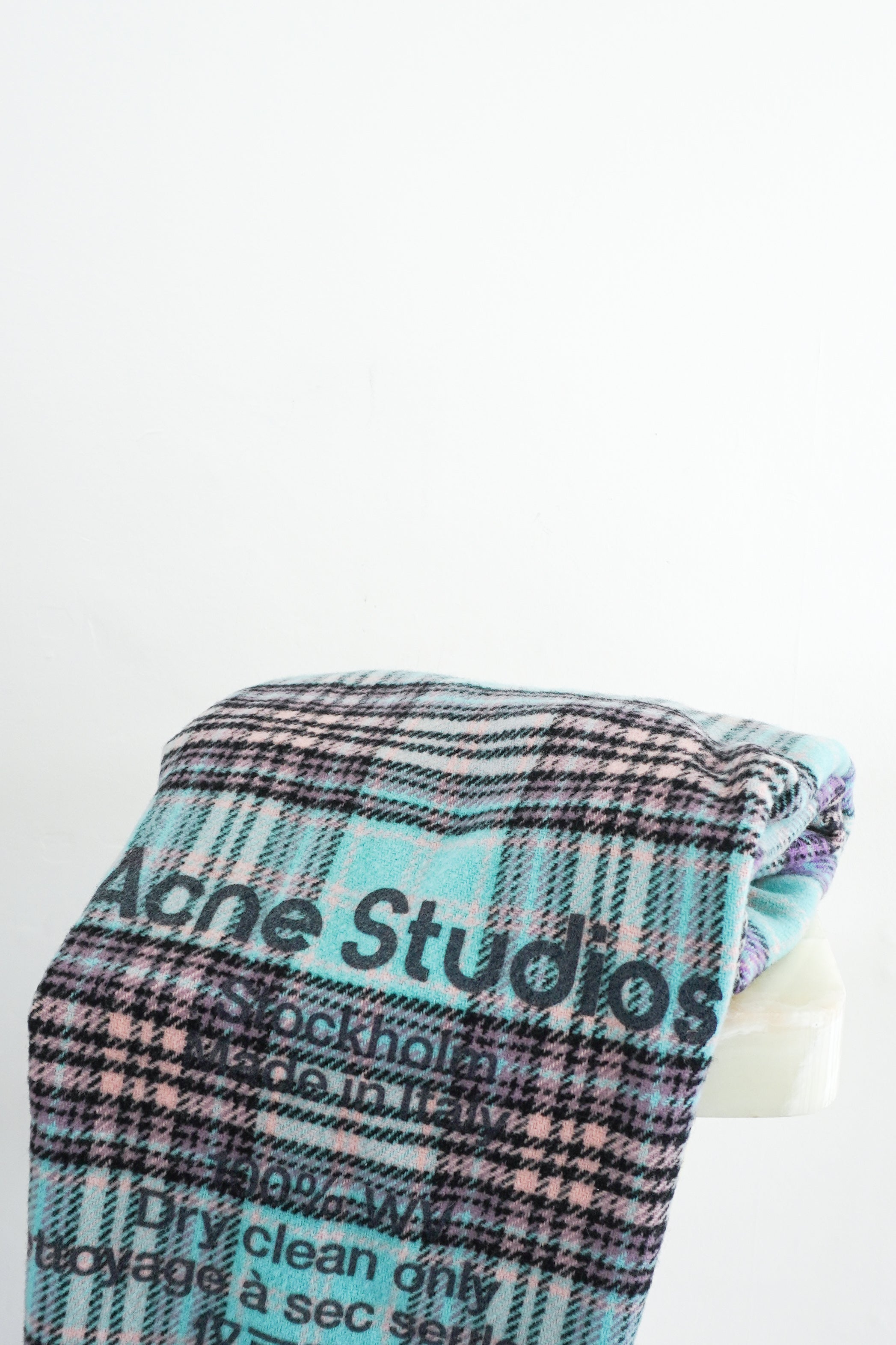 Acne-Studios-Oversized-Shawl-front-picture