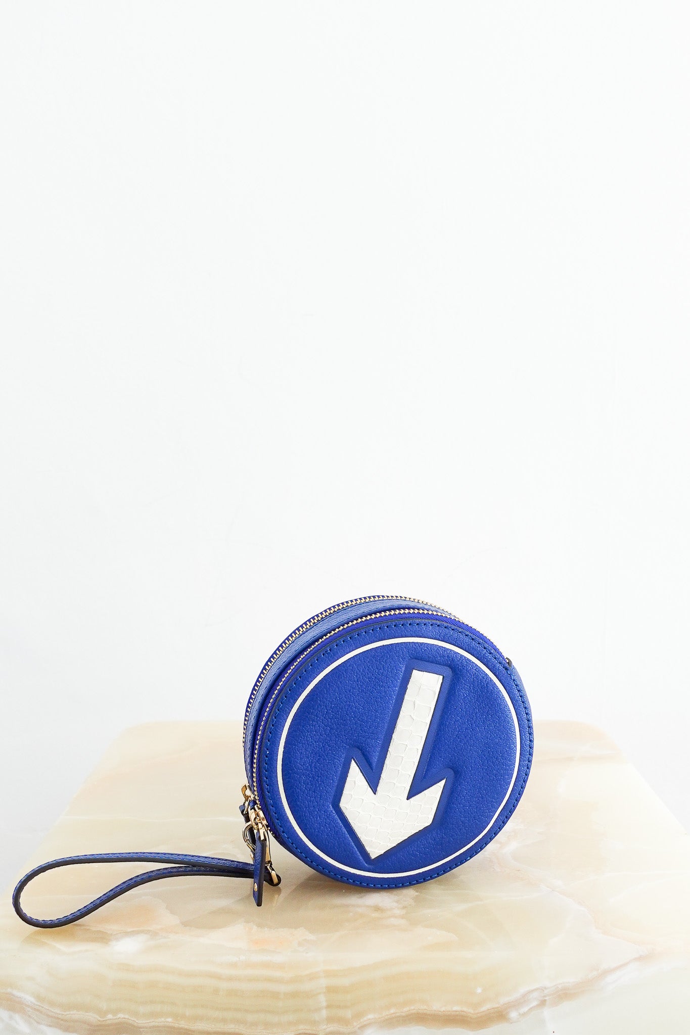Anya-Hindmarch-Hadlow-Arrow-Clutch-first-photo