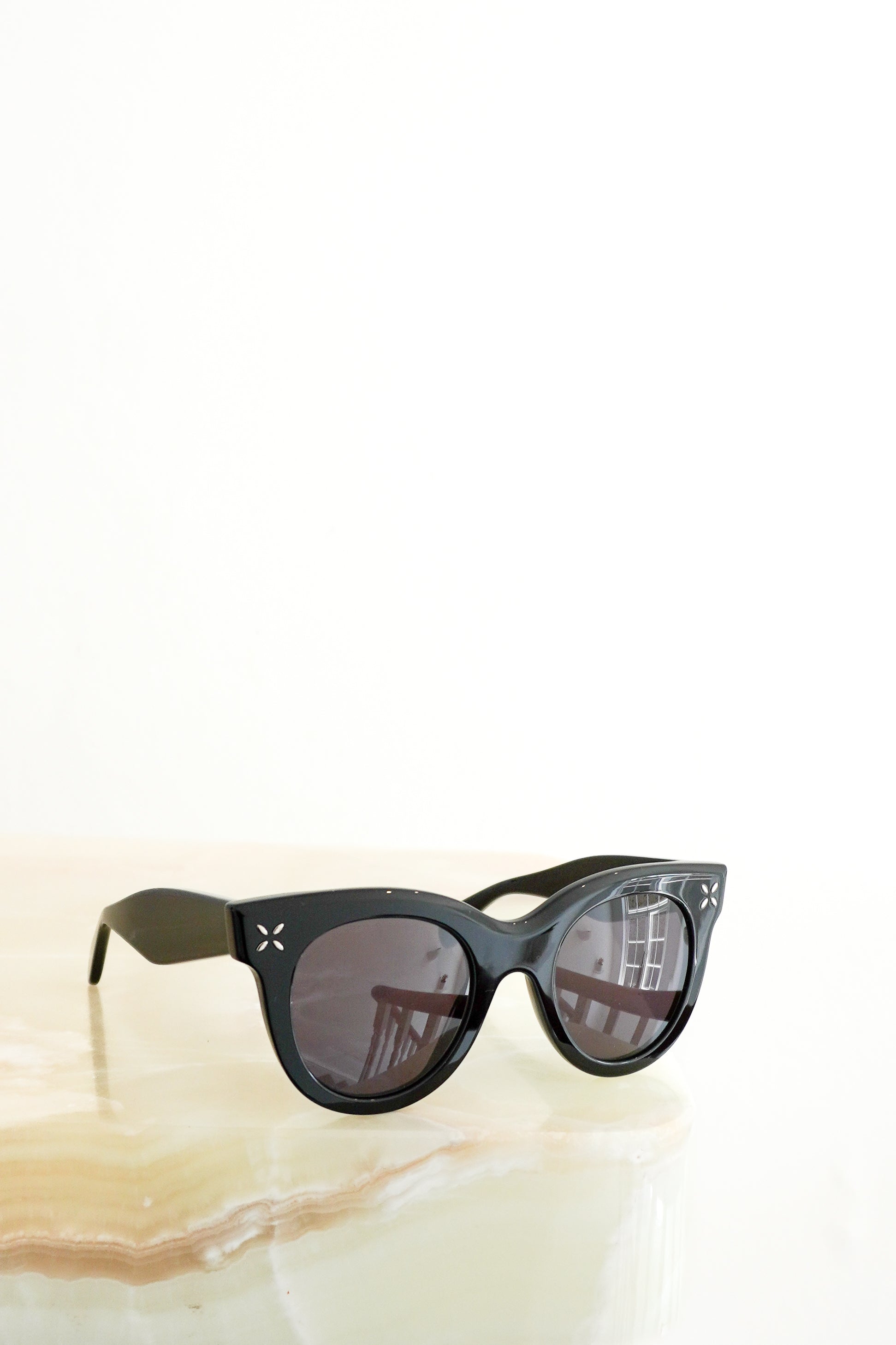 Azzedine Alaïa AA0055S Cat-Eye Sunglasses front photo chelsea london