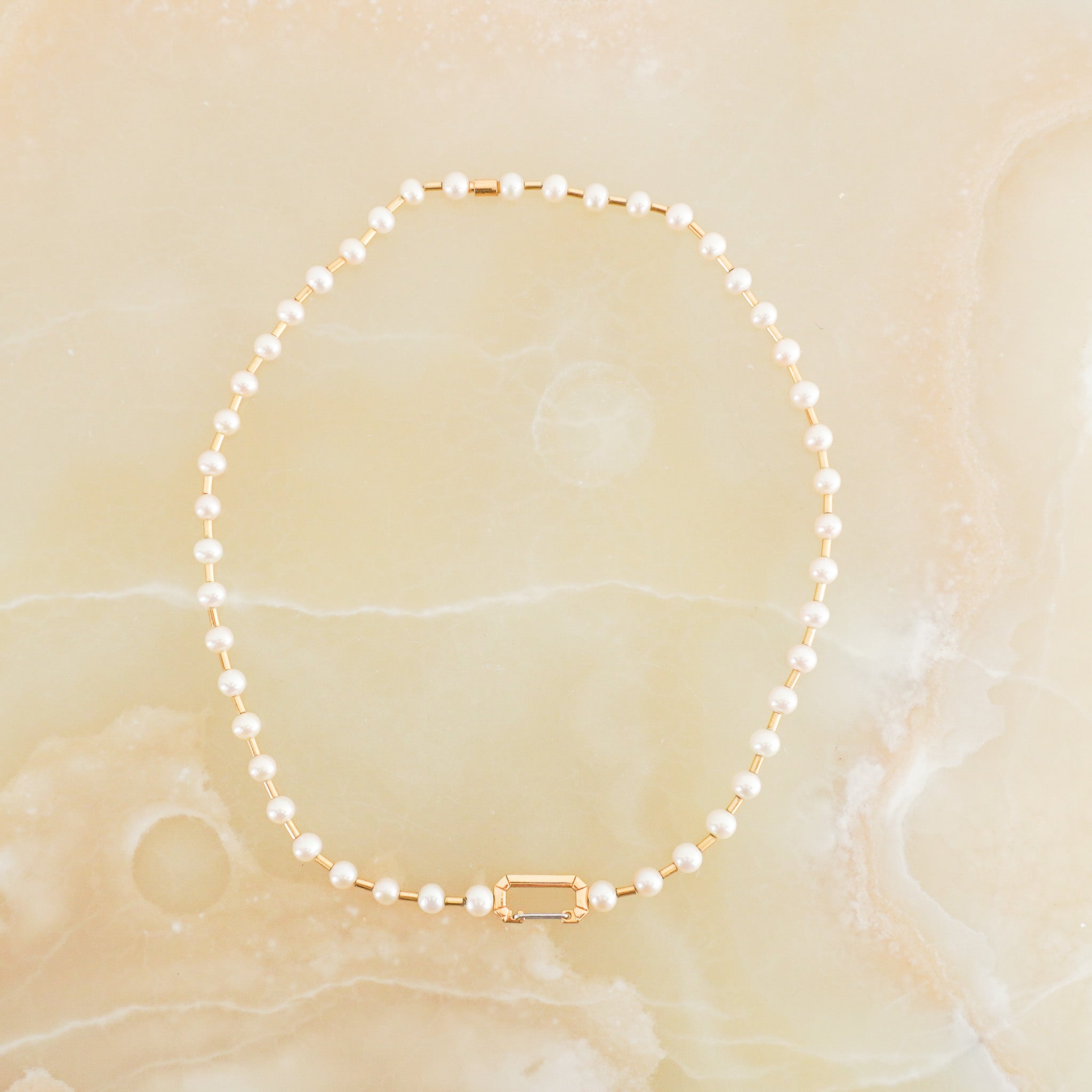 Back EERA Vita Gold and Pearl Choker 
