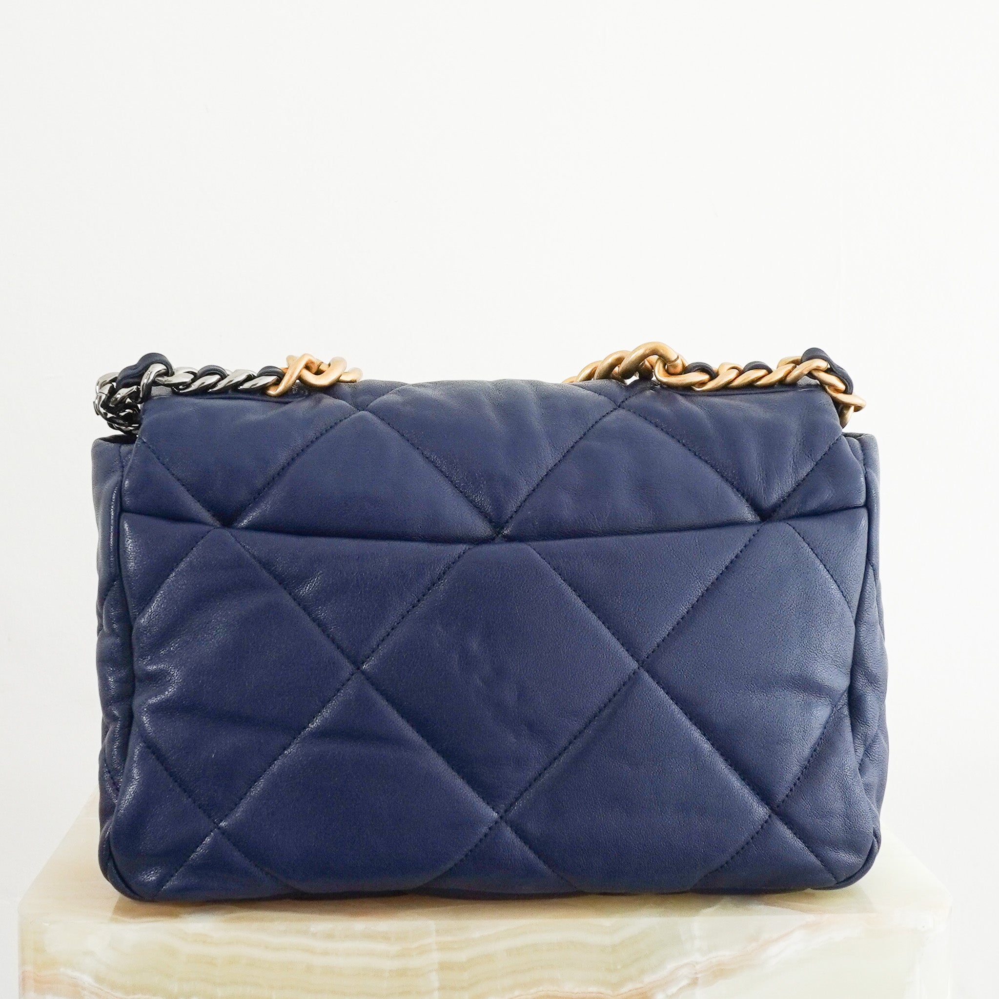 Back Image: Chanel 19 Flap Bag Lambskin Leather in Marine Blue 