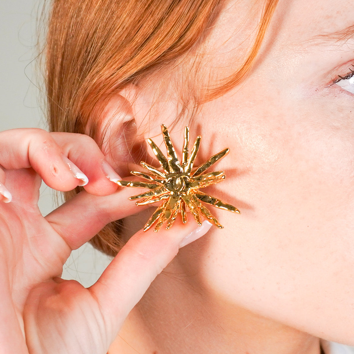 Back Image: Chanel Metal Starburst Earrings