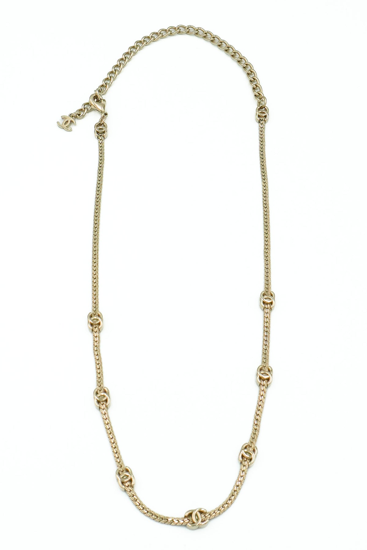 Metal CC Short Chain Necklace Gold | FINAL SALE - Reloved Again