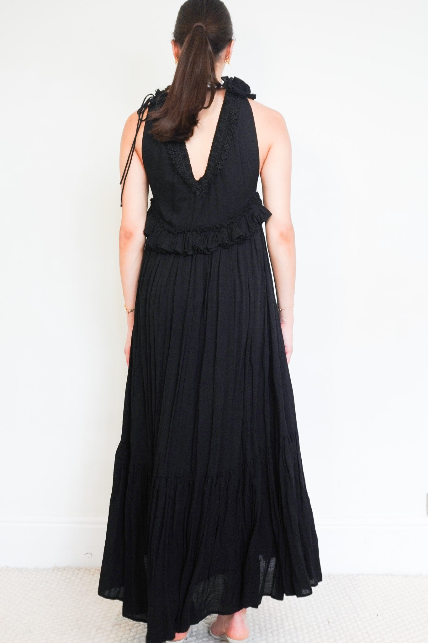Back image of the Everae Black Maxi Dress